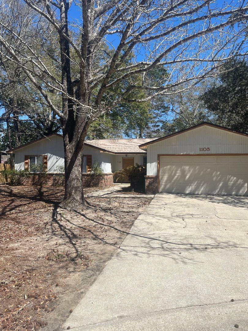 This home is on a cul-de-sac in the heart of Niceville. Large living room with a wood burning fireplace. Kitchen features a refrigerator, stove/oven and a dishwasher.There is a separate dining room as well as a eat-in kitchen area. 3 bedrooms and 2 full baths. Spacious family room. There is a nice size deck with access from living room and the family room. Fenced in back yard.Conveniently located to schools, dining, shopping, the military bases and the beach!