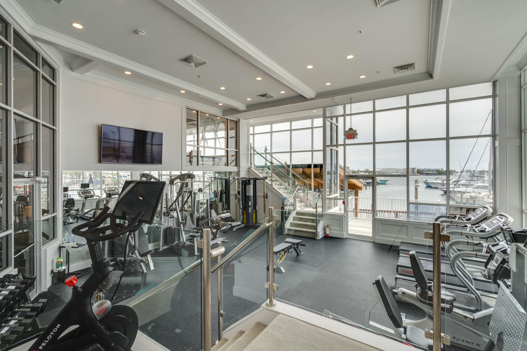 DESTIN YACHT CLUB - Residential