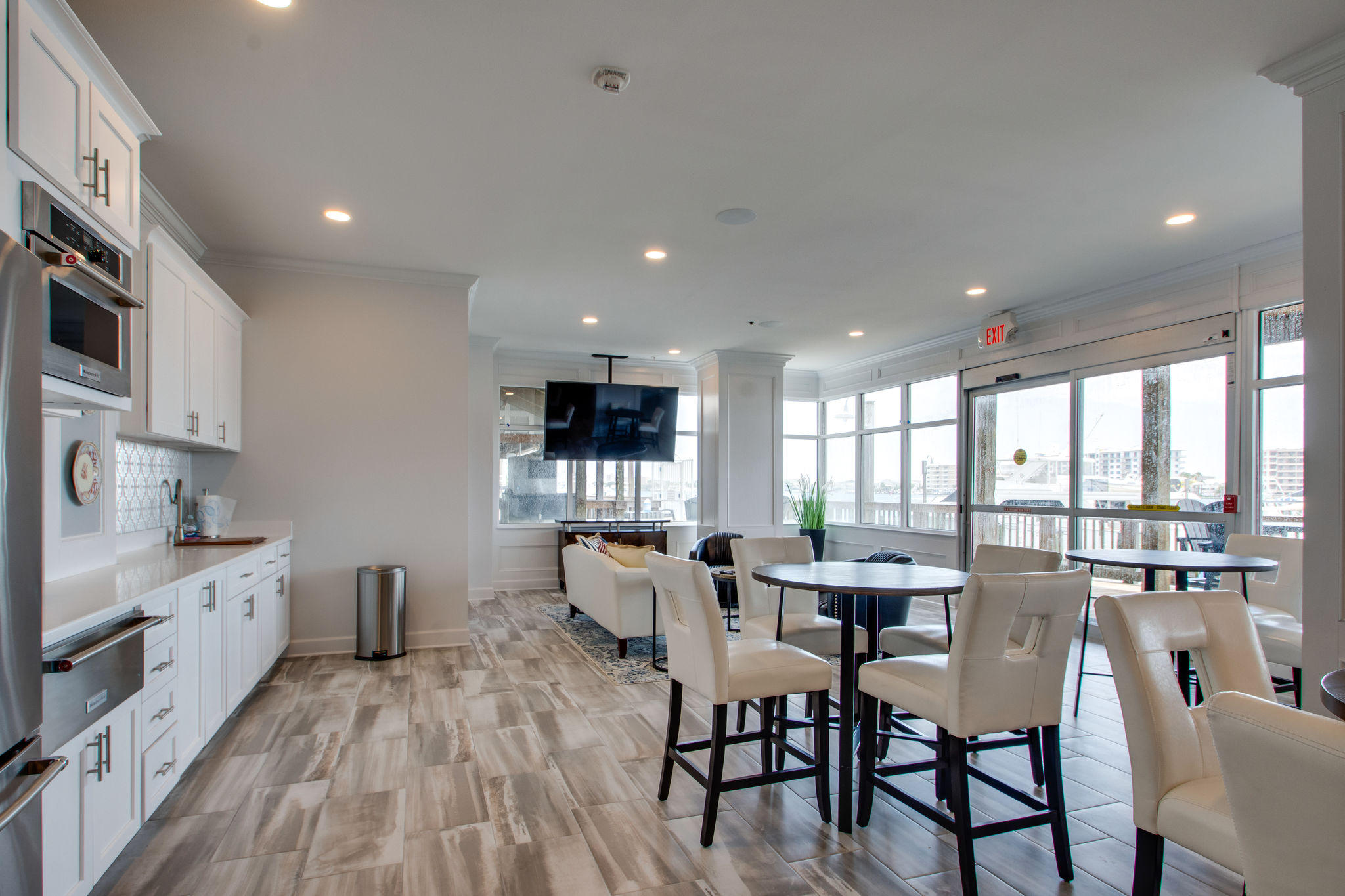 DESTIN YACHT CLUB - Residential