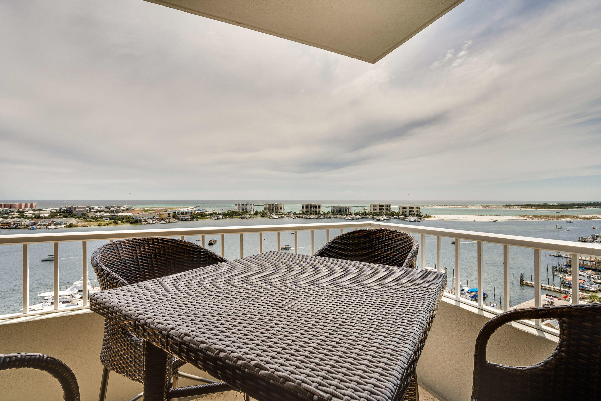 DESTIN YACHT CLUB - Residential