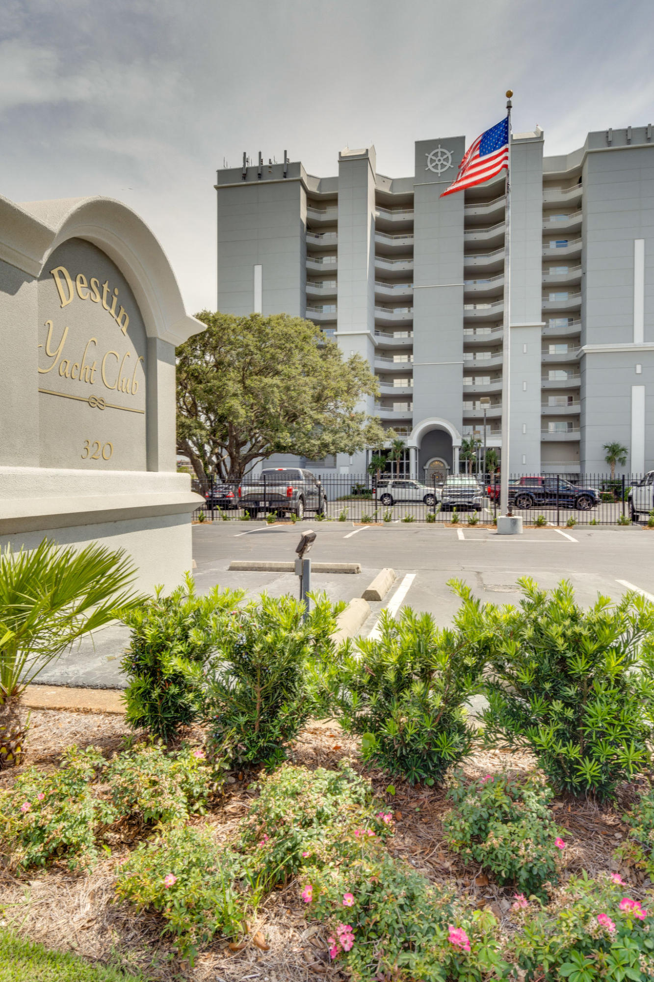 DESTIN YACHT CLUB - Residential