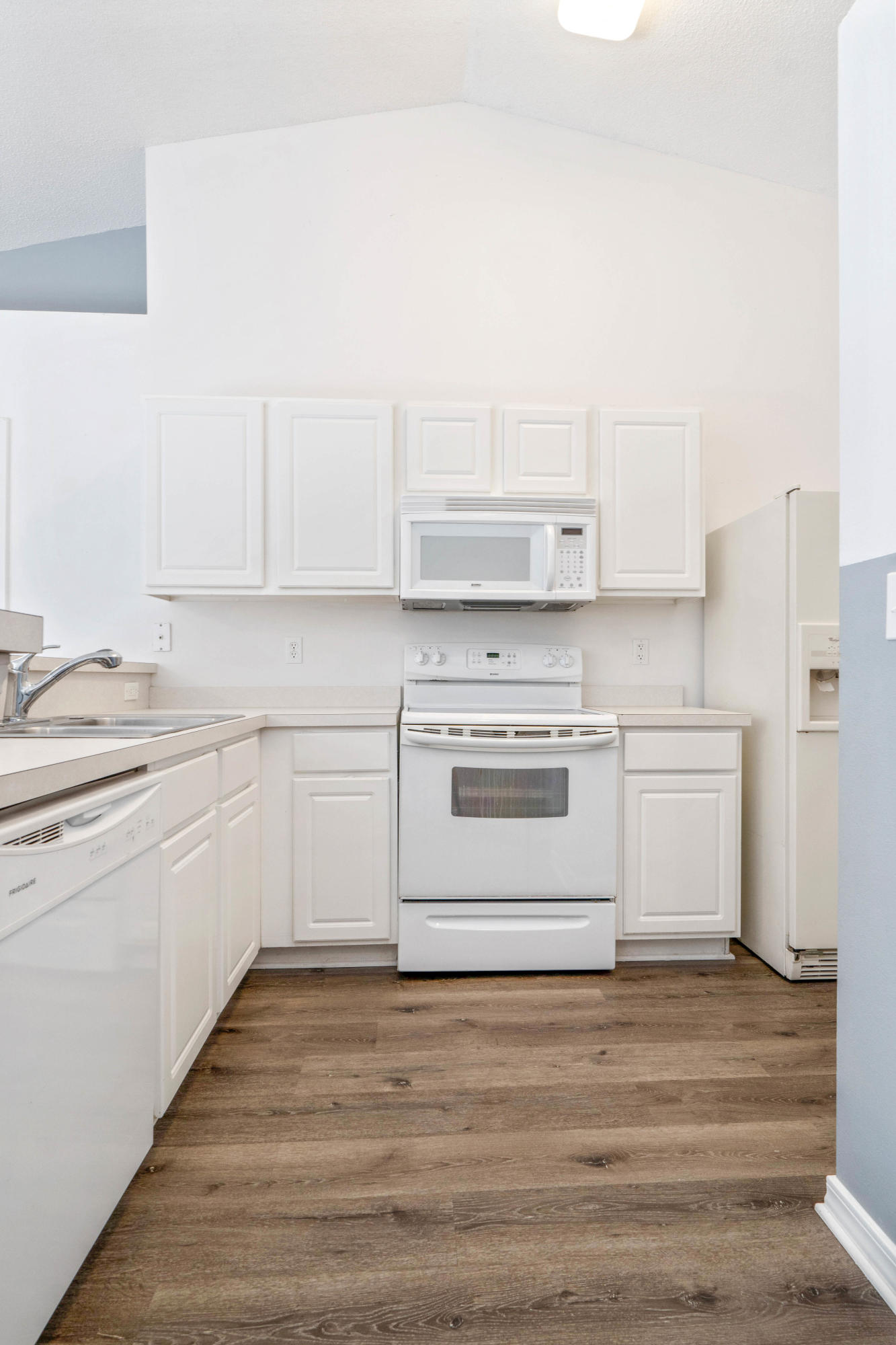 RIDGE CREST PH II - Residential