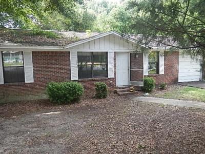 REO Property is sold in ''as-is'' condition and will need some work and repairs. The price for this home reflects the work needed, and if you are the buyer, you will be responsible for the work and repairs. 2 Bedroom, 1 bath home in Defuniak Springs, FL. Home will need new carpeting, windows, appliances as well as other repairs & updates before move in ready. Located in residential neighborhood with great curb appeal. Don't miss out on this deal!