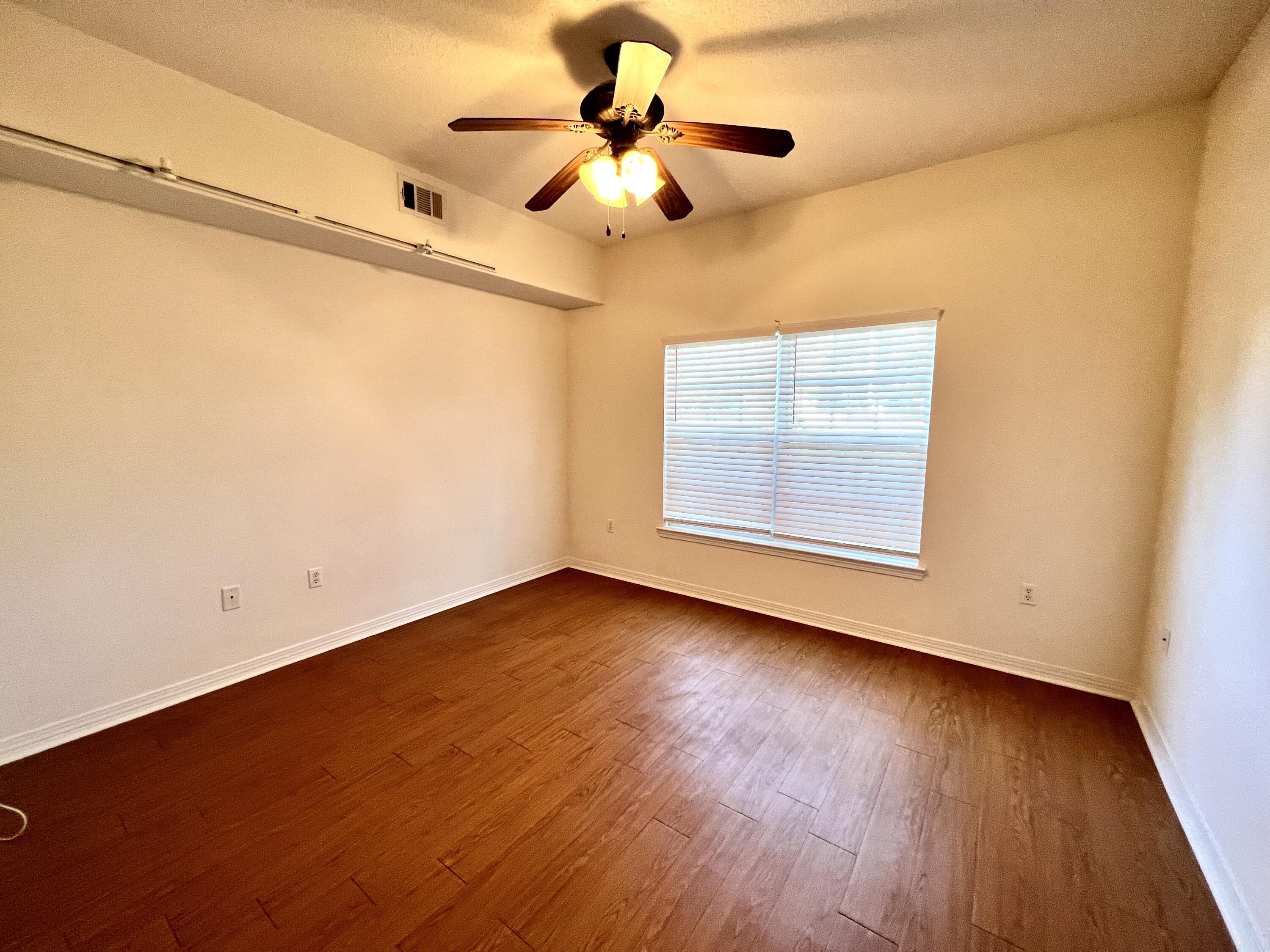 THE OAKS AT NICEVILLE PH I - Residential Lease