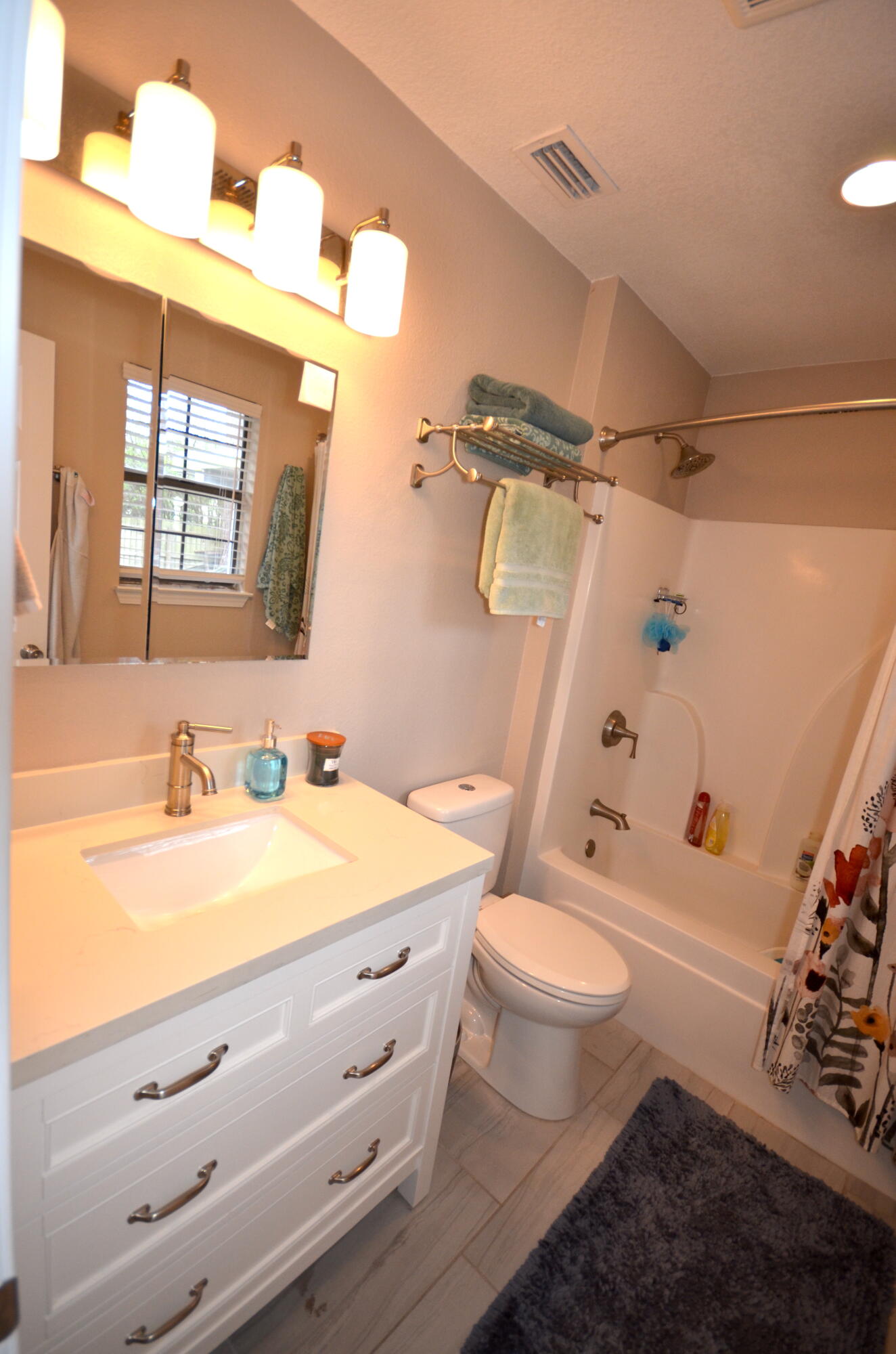 PINE MEADOWS - Residential