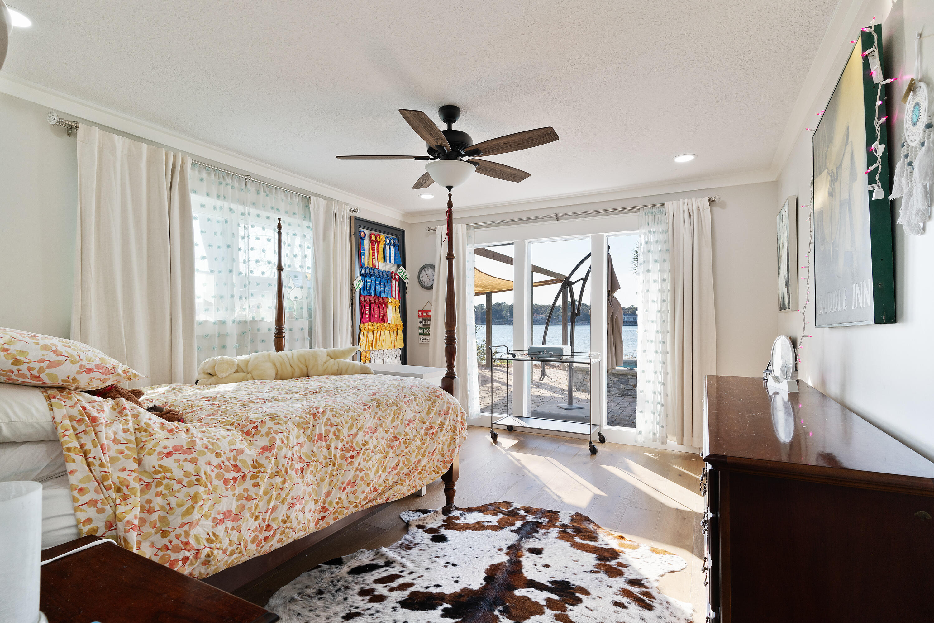 WOODLAND SHORES - Residential