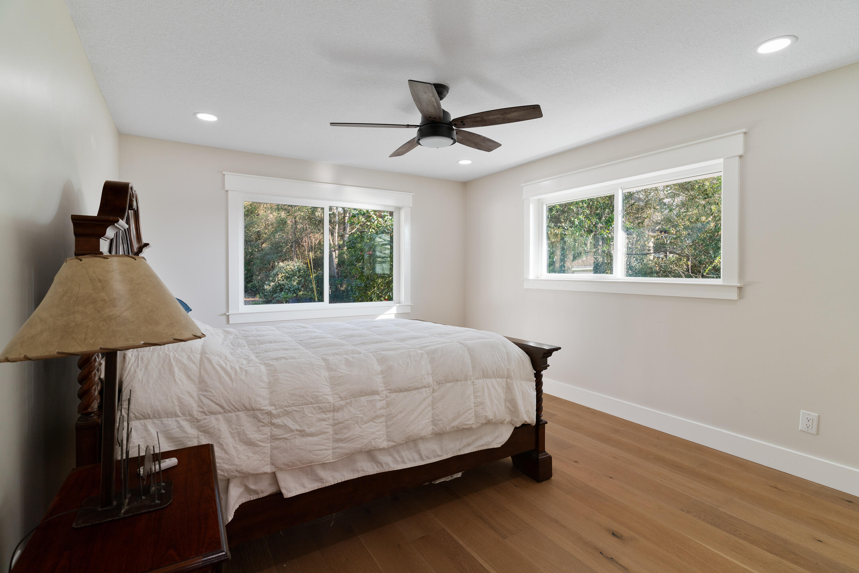 WOODLAND SHORES - Residential