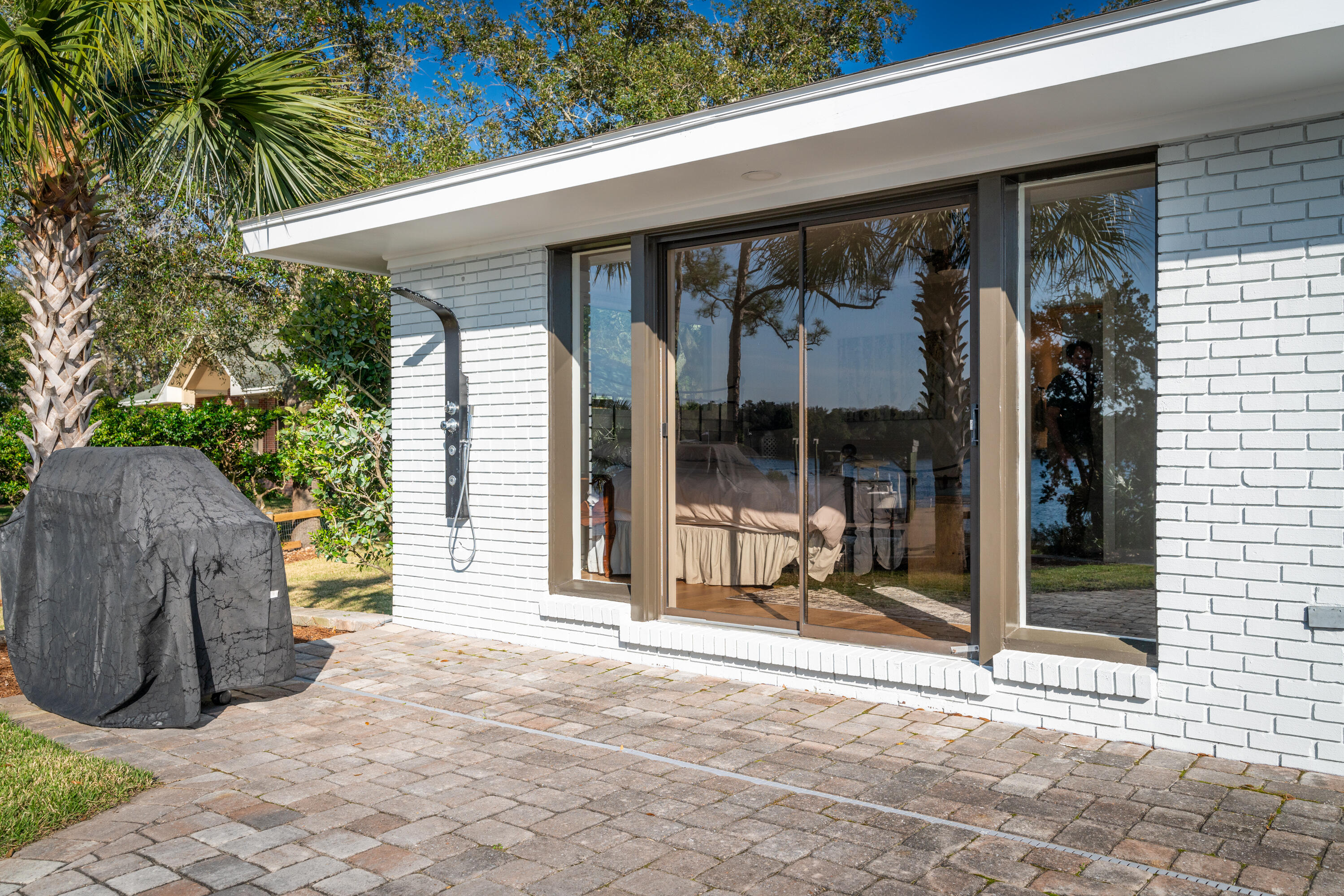 WOODLAND SHORES - Residential