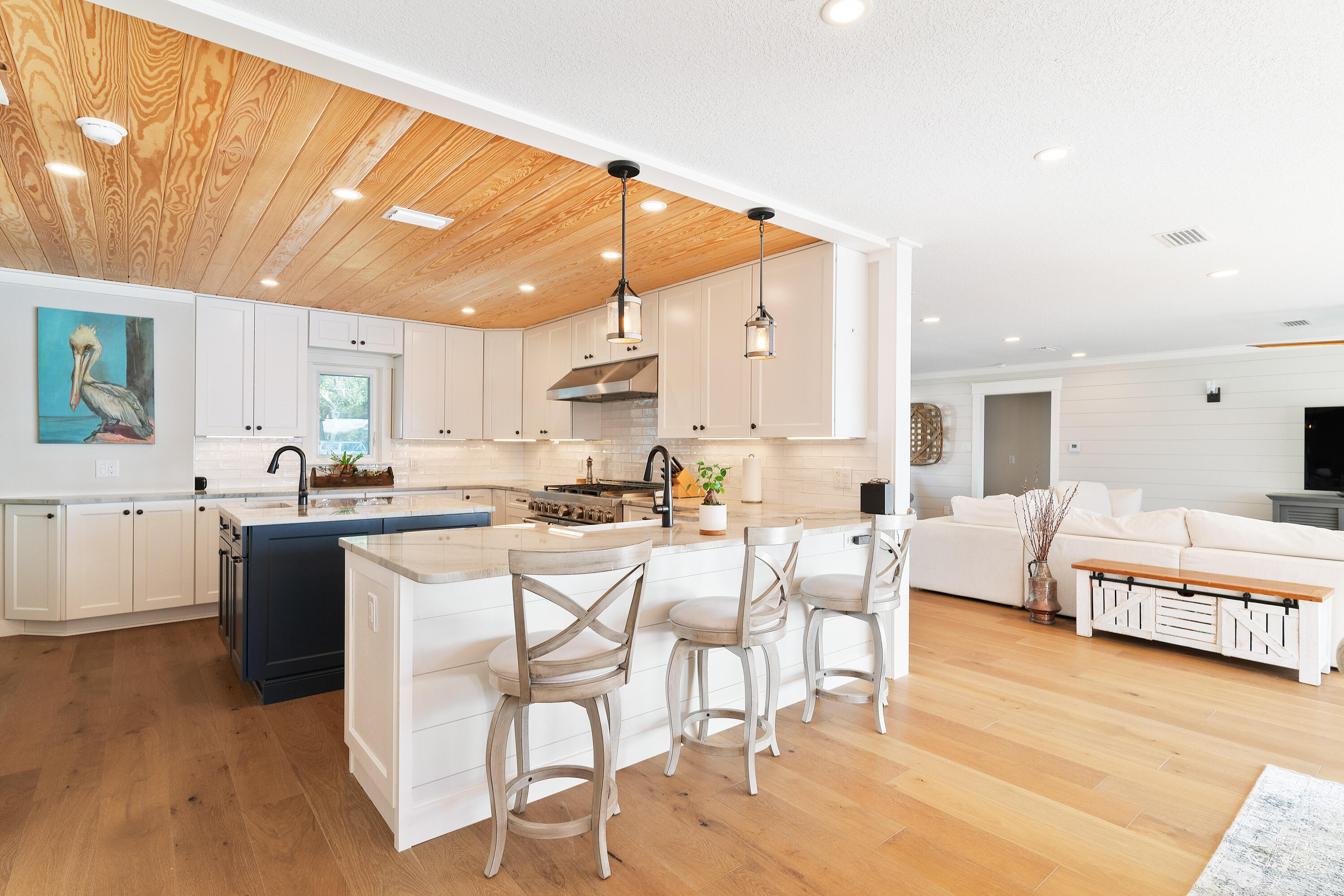 WOODLAND SHORES - Residential