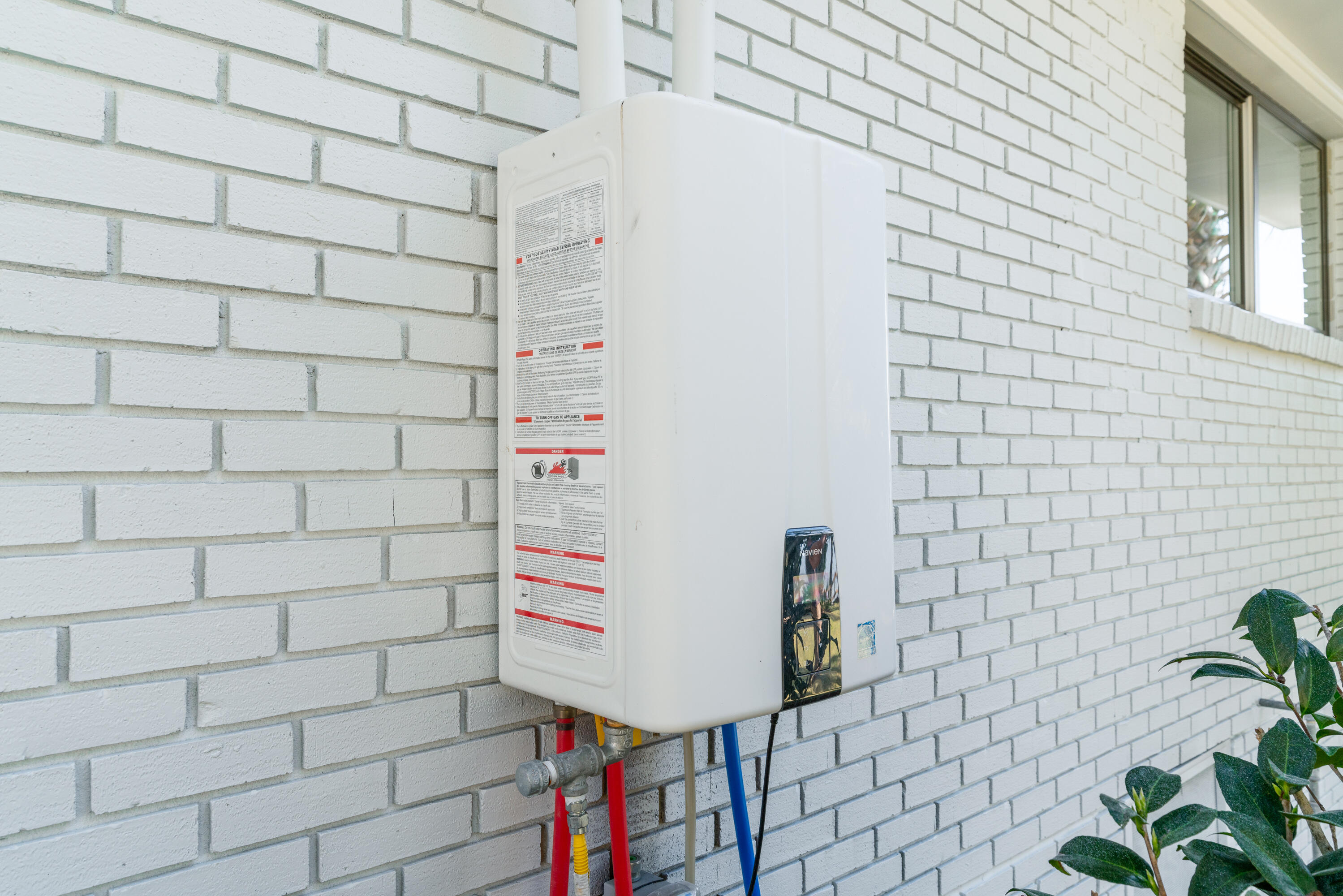 WOODLAND SHORES - Residential