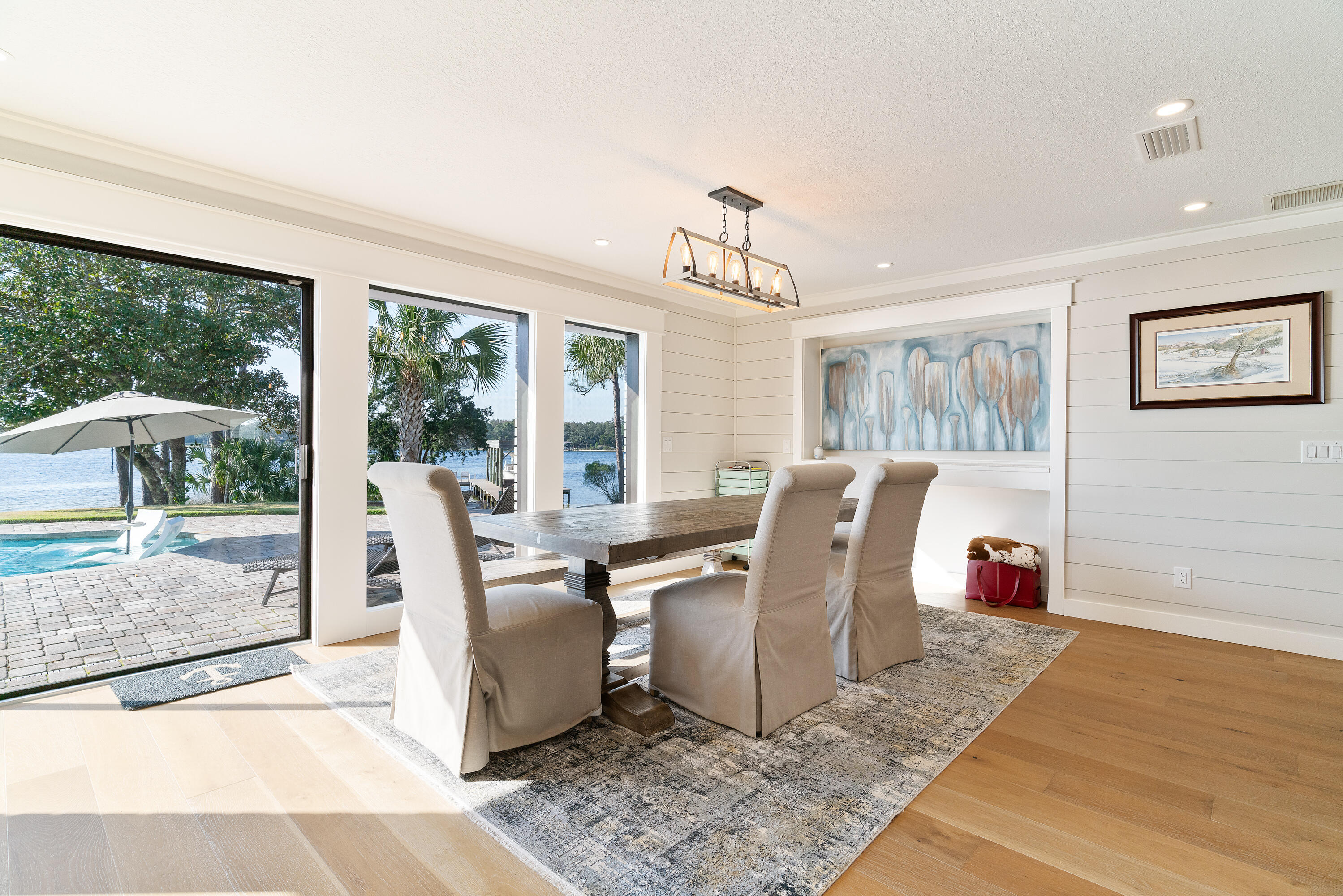 WOODLAND SHORES - Residential