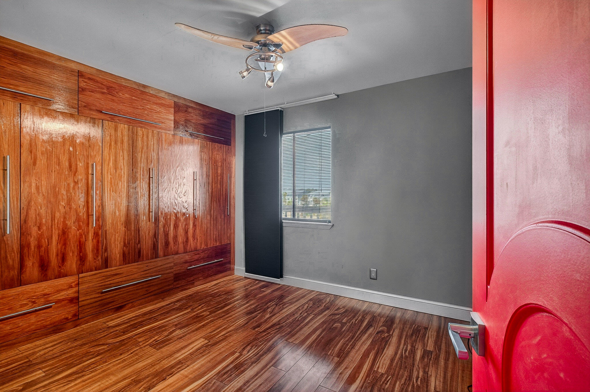 ISLAND HOME CONDO - Residential