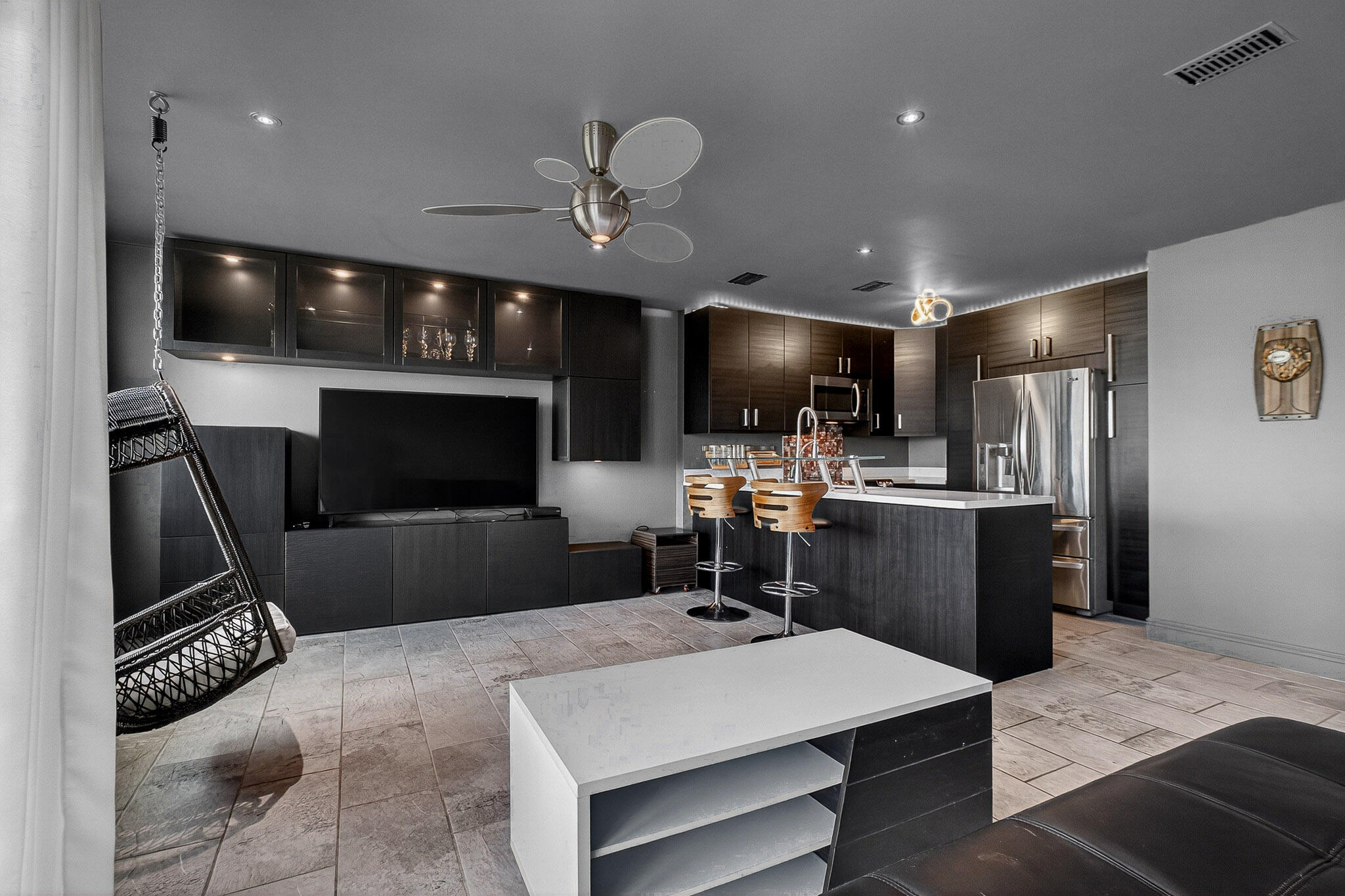 ISLAND HOME CONDO - Residential