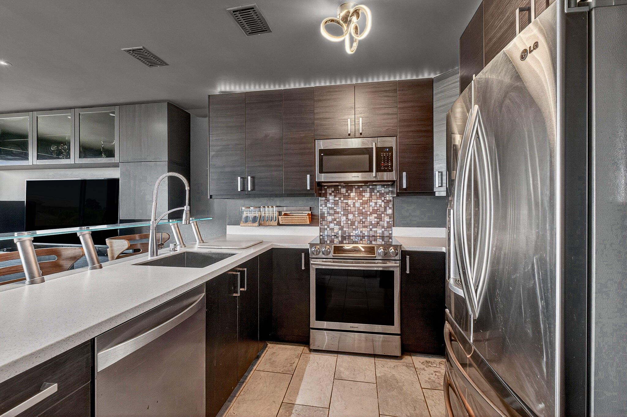 ISLAND HOME CONDO - Residential