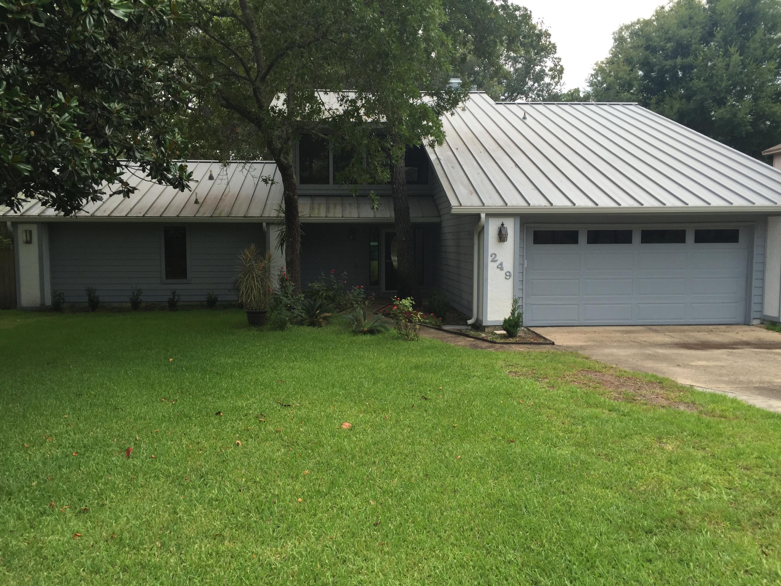 MOTIVATED SELLER! BRING AN OFFER! Perfect location, just minutes from EOD off Range Rd, Eglin AFB, shopping, schools, and the world's most beautiful white sand beaches. This 3 bedroom 3 bath home is quietly nestled in the well desired golf and tennis community of Bluewater Bay. Many features including large foyer, central vac, great room with raised, open ceilings and natural gas fireplace, formal dining room, spacious kitchen with newer stainless appliances including double oven (convection on top), newer electric cook top which can easily be changed to gas. Many upgrades to include metal roof, whole house Generac generator 20 KVA, newer natural gas tankless hot water heater, newer appliances including double oven with convection on top, 4 ton HVAC only 6 years old! Lawn pump was