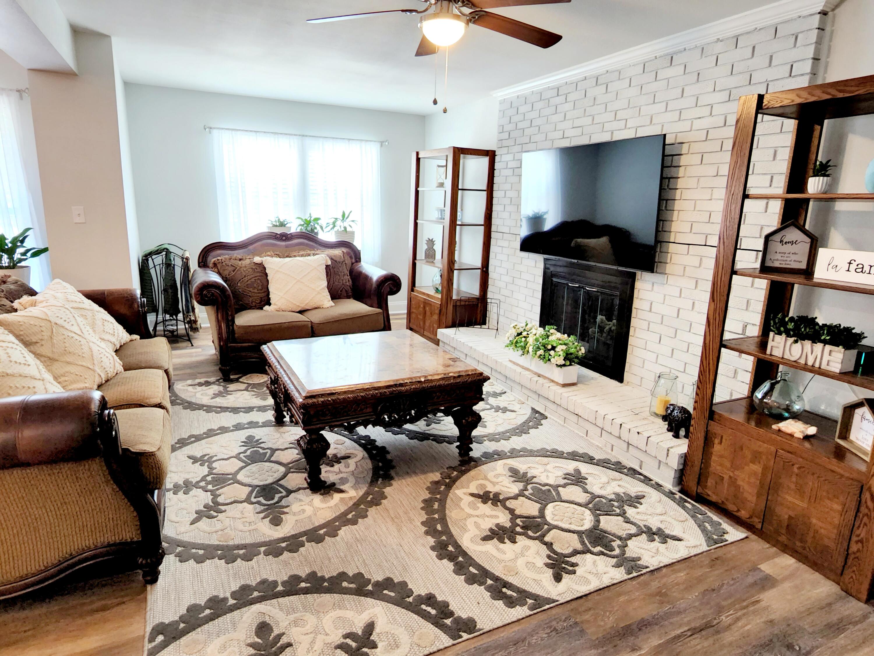 WINTHROP PLACE - Residential