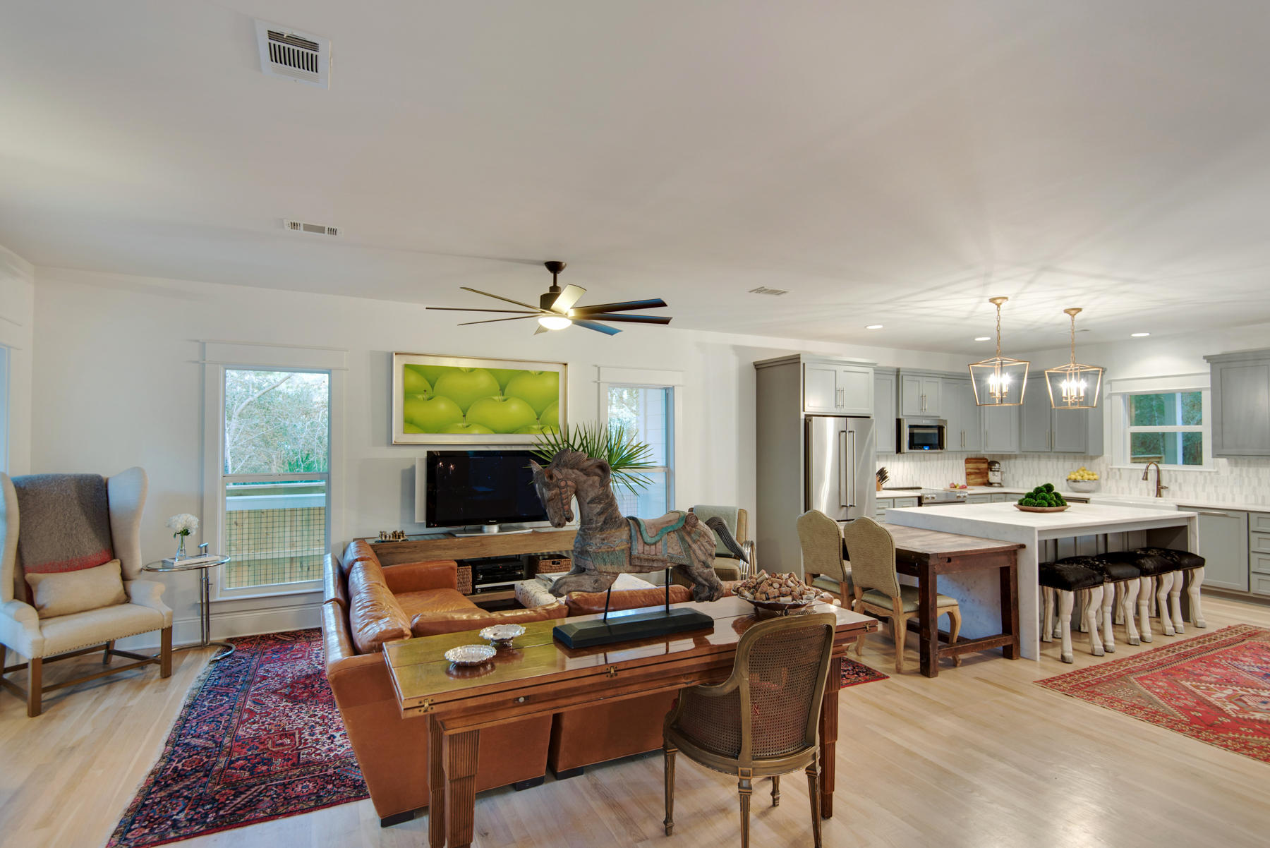 MAGNOLIA BEACH - Residential