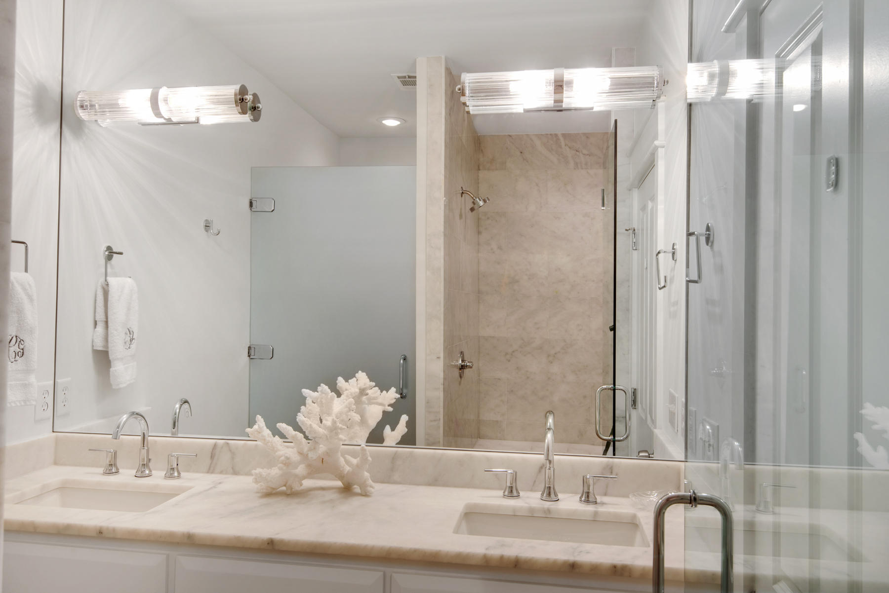 MAGNOLIA BEACH - Residential