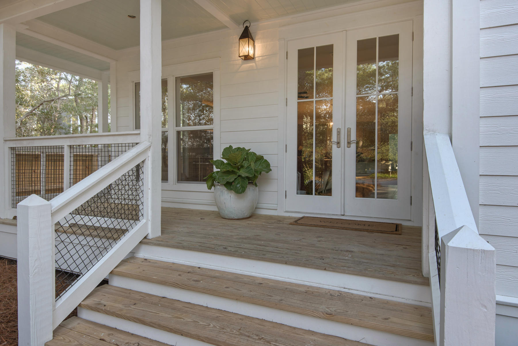 MAGNOLIA BEACH - Residential