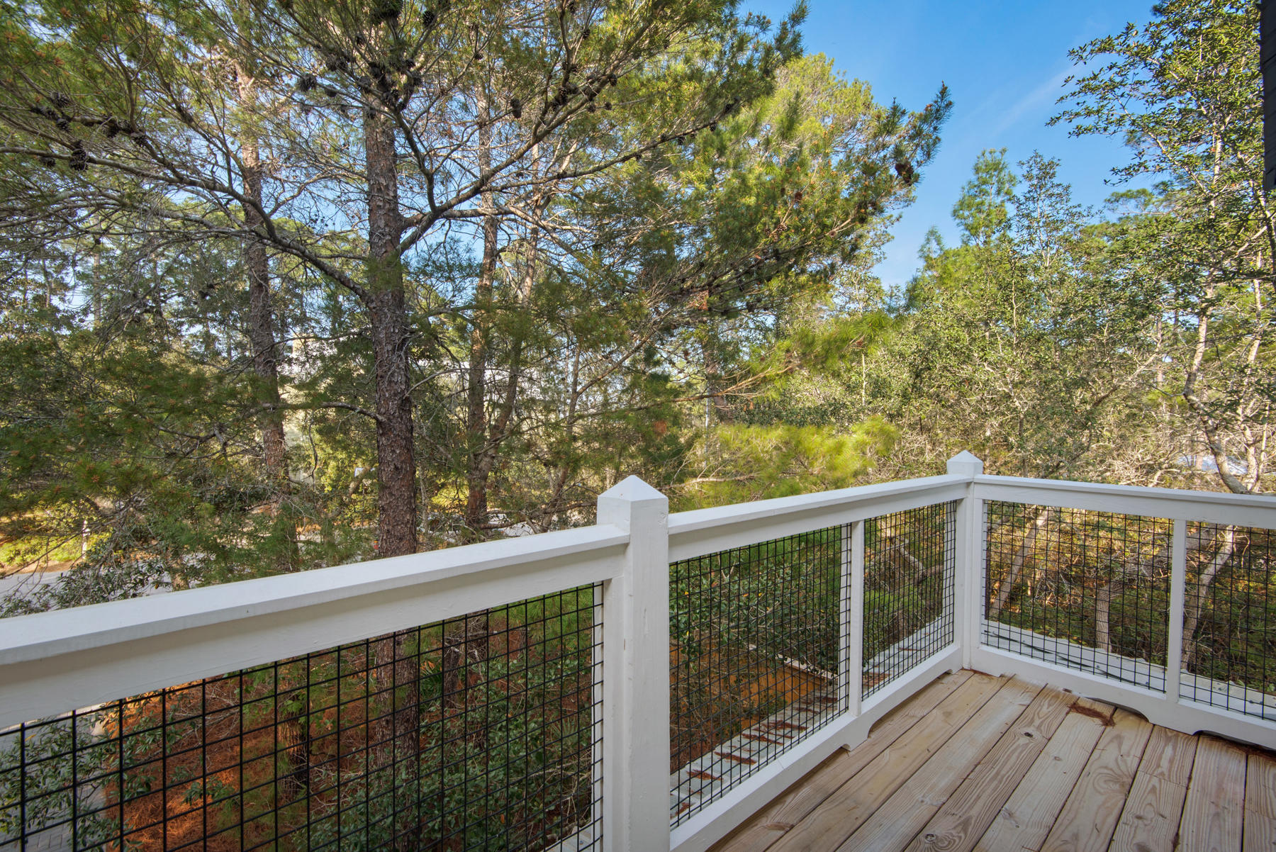 MAGNOLIA BEACH - Residential