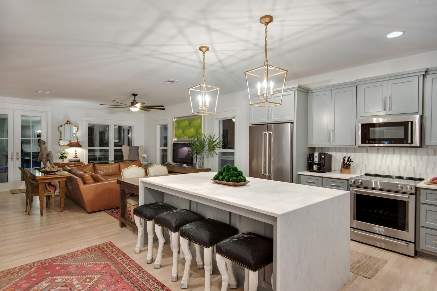 MAGNOLIA BEACH - Residential