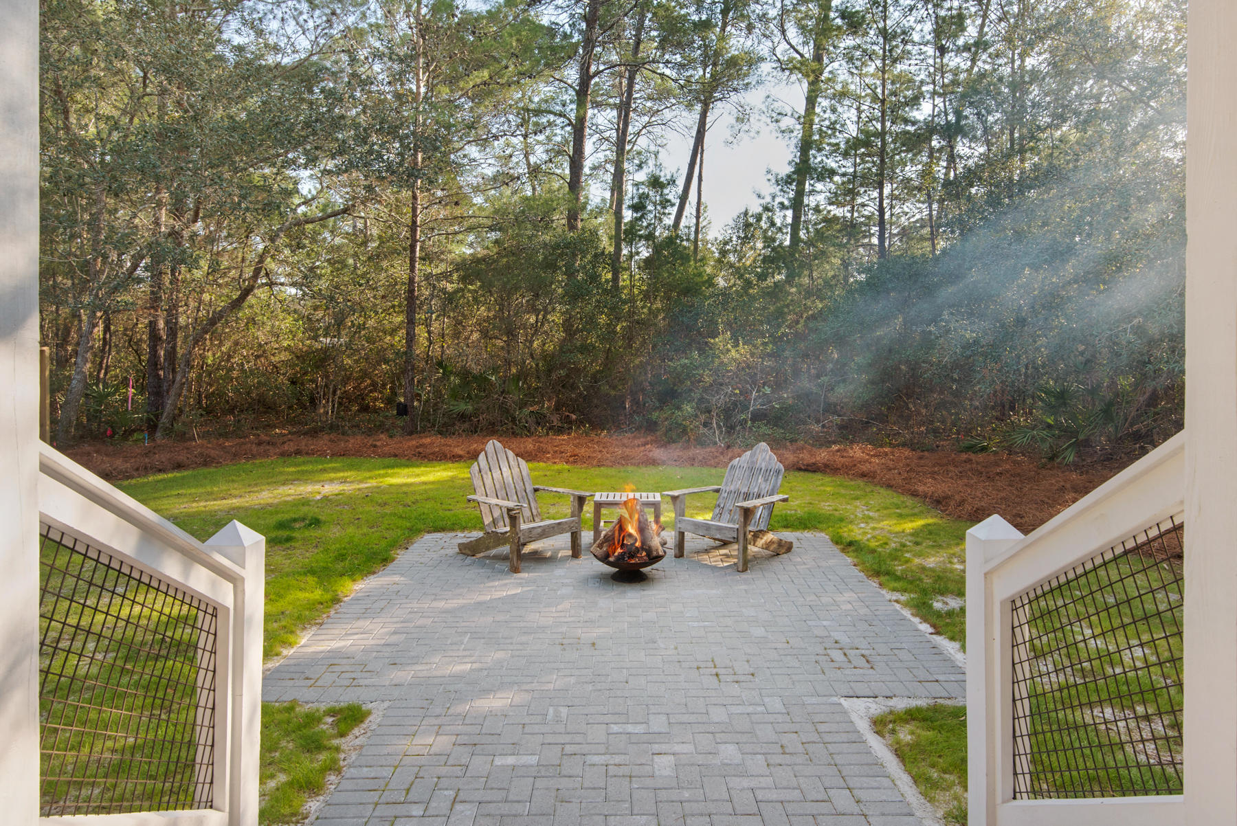 MAGNOLIA BEACH - Residential