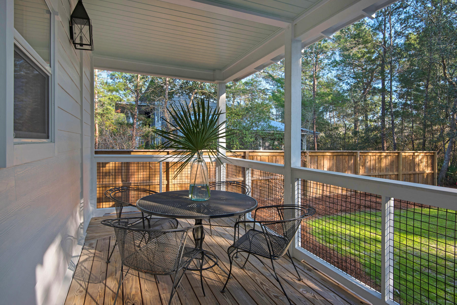 MAGNOLIA BEACH - Residential