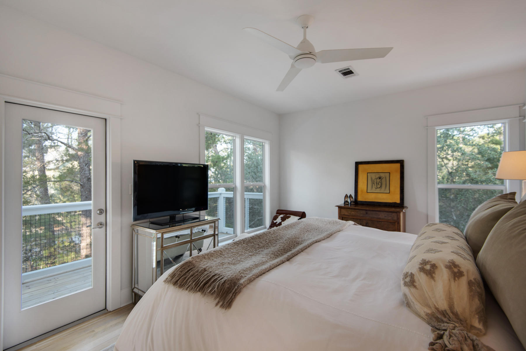 MAGNOLIA BEACH - Residential