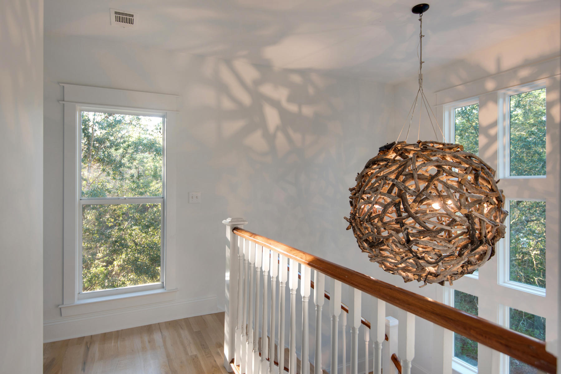 MAGNOLIA BEACH - Residential