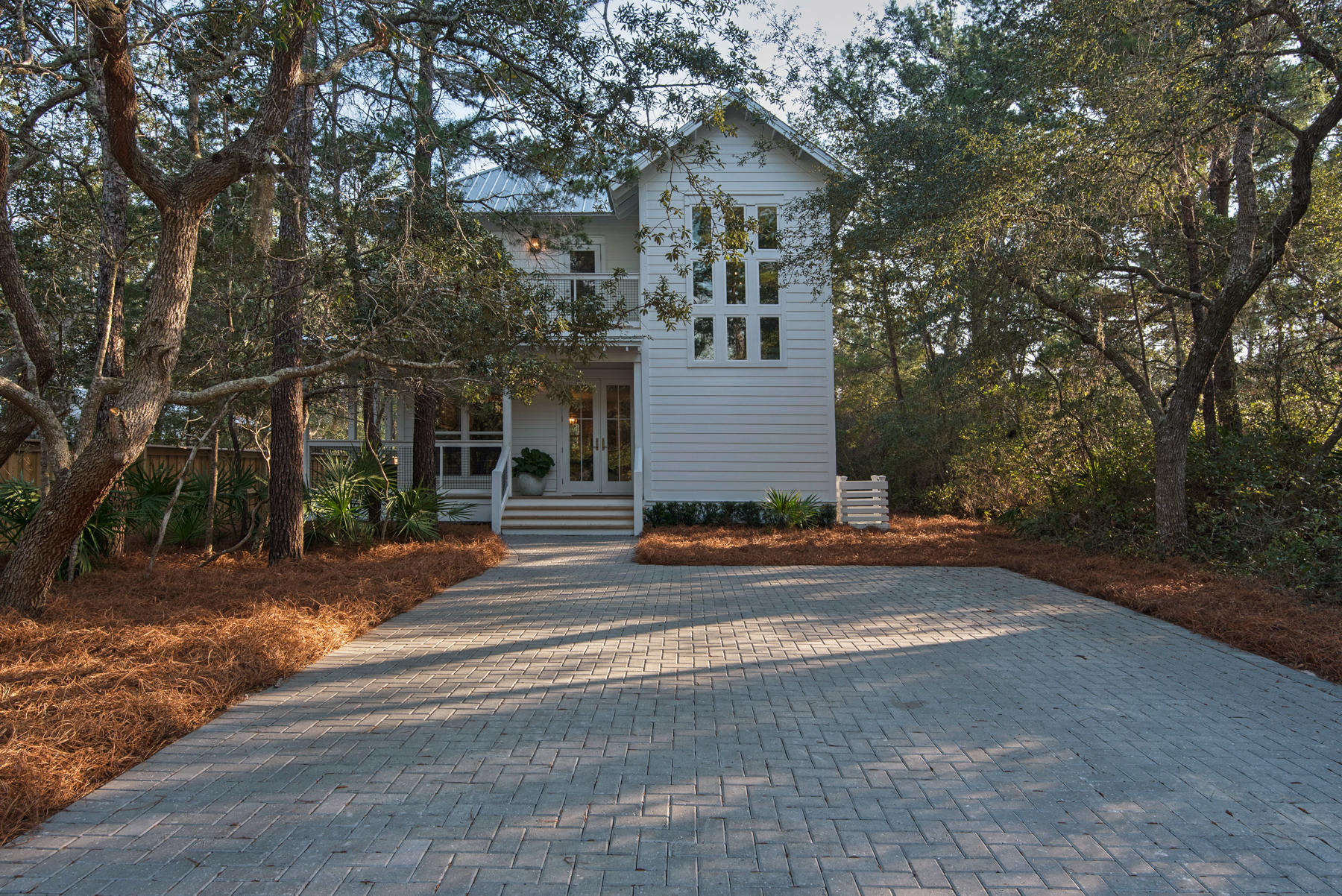 MAGNOLIA BEACH - Residential