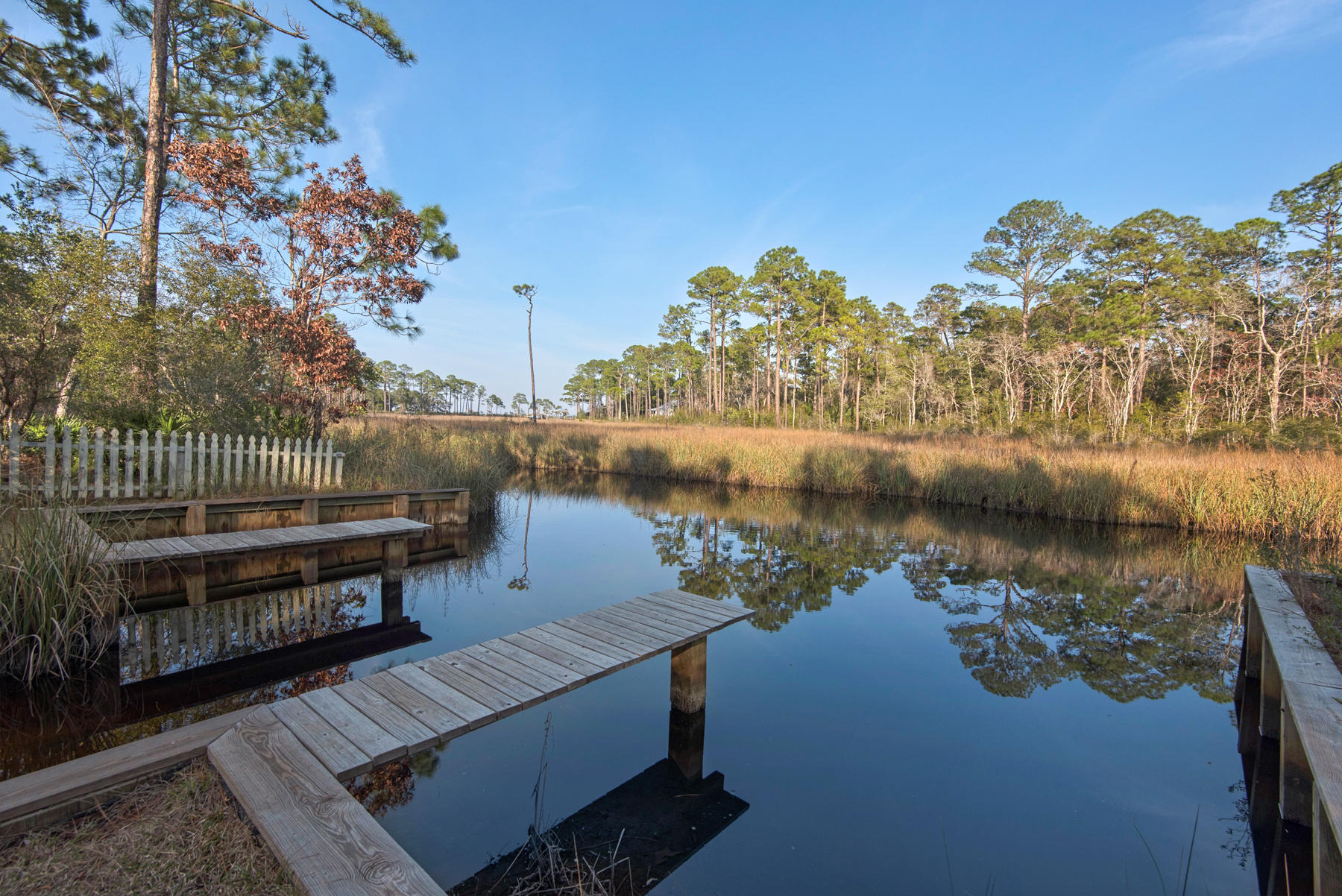 MAGNOLIA BEACH - Residential