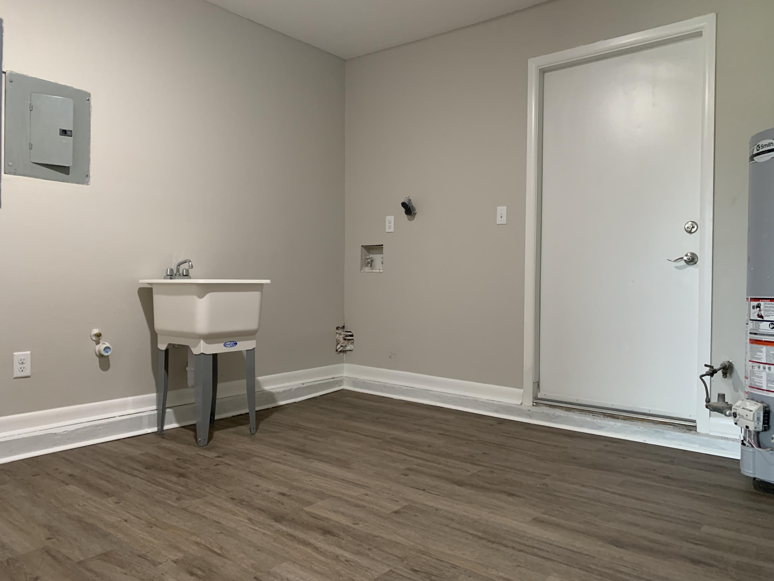 TOWN AND COUNTRY ESTATES - Residential