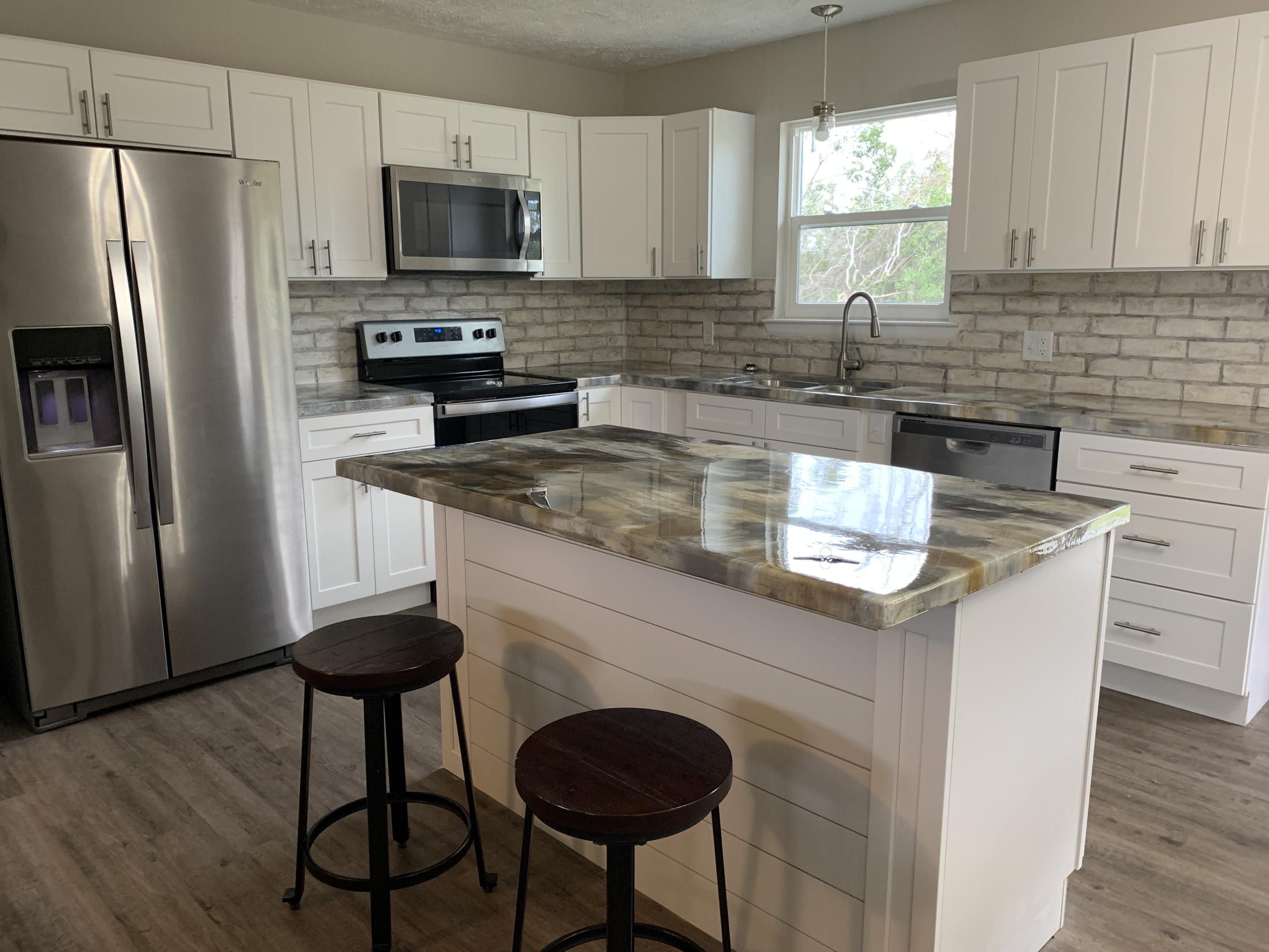 TOWN AND COUNTRY ESTATES - Residential