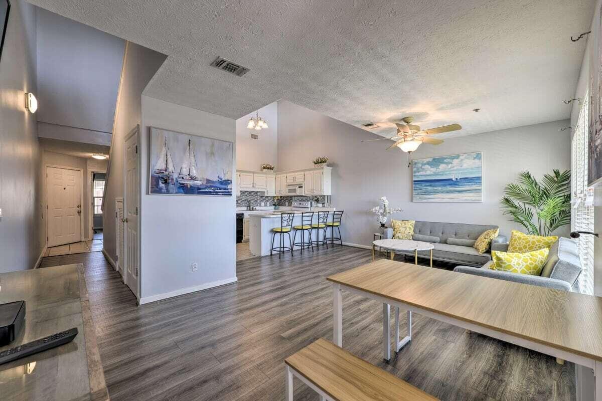 HORIZON SOUTH 19 CONDO - Residential