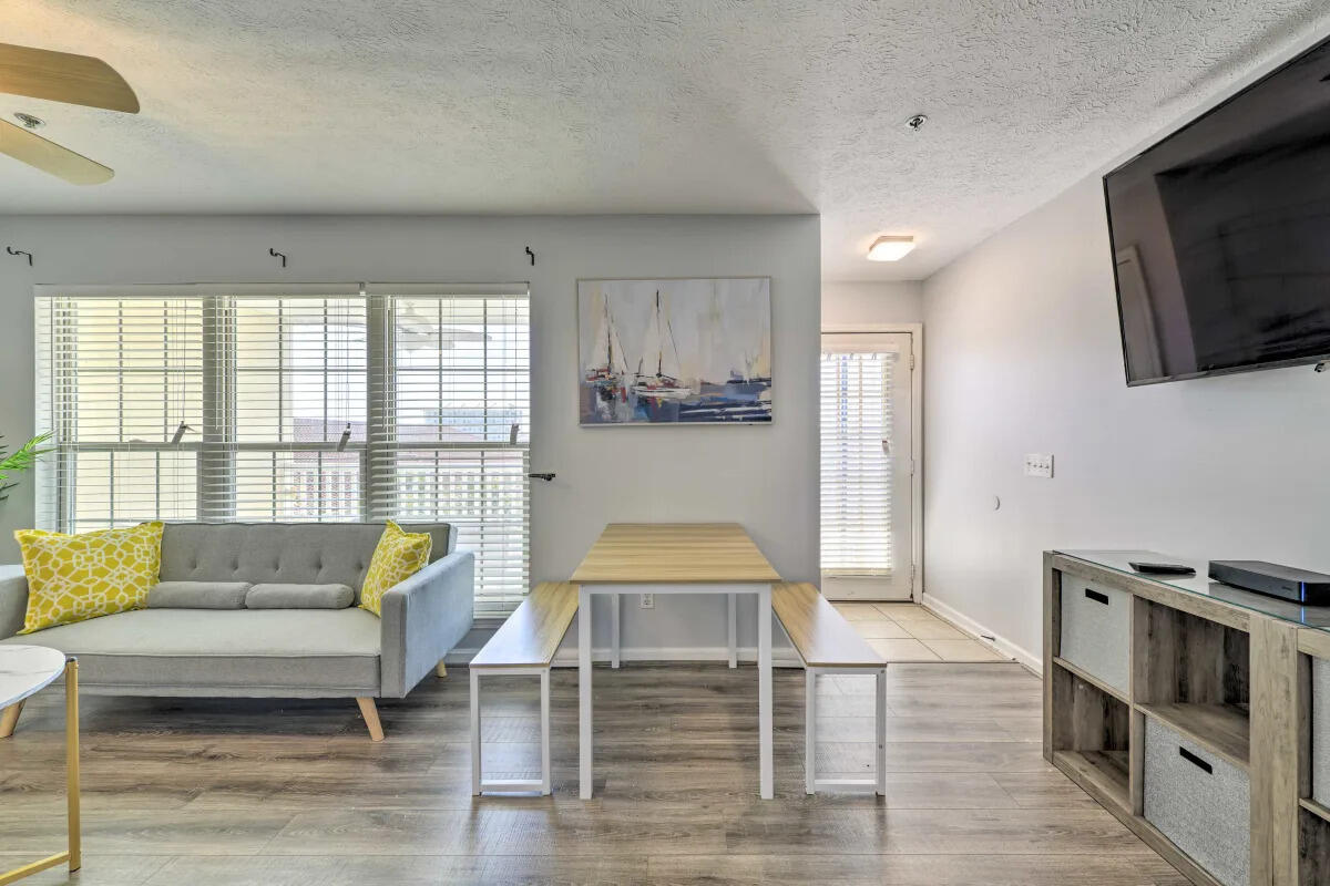 HORIZON SOUTH 19 CONDO - Residential