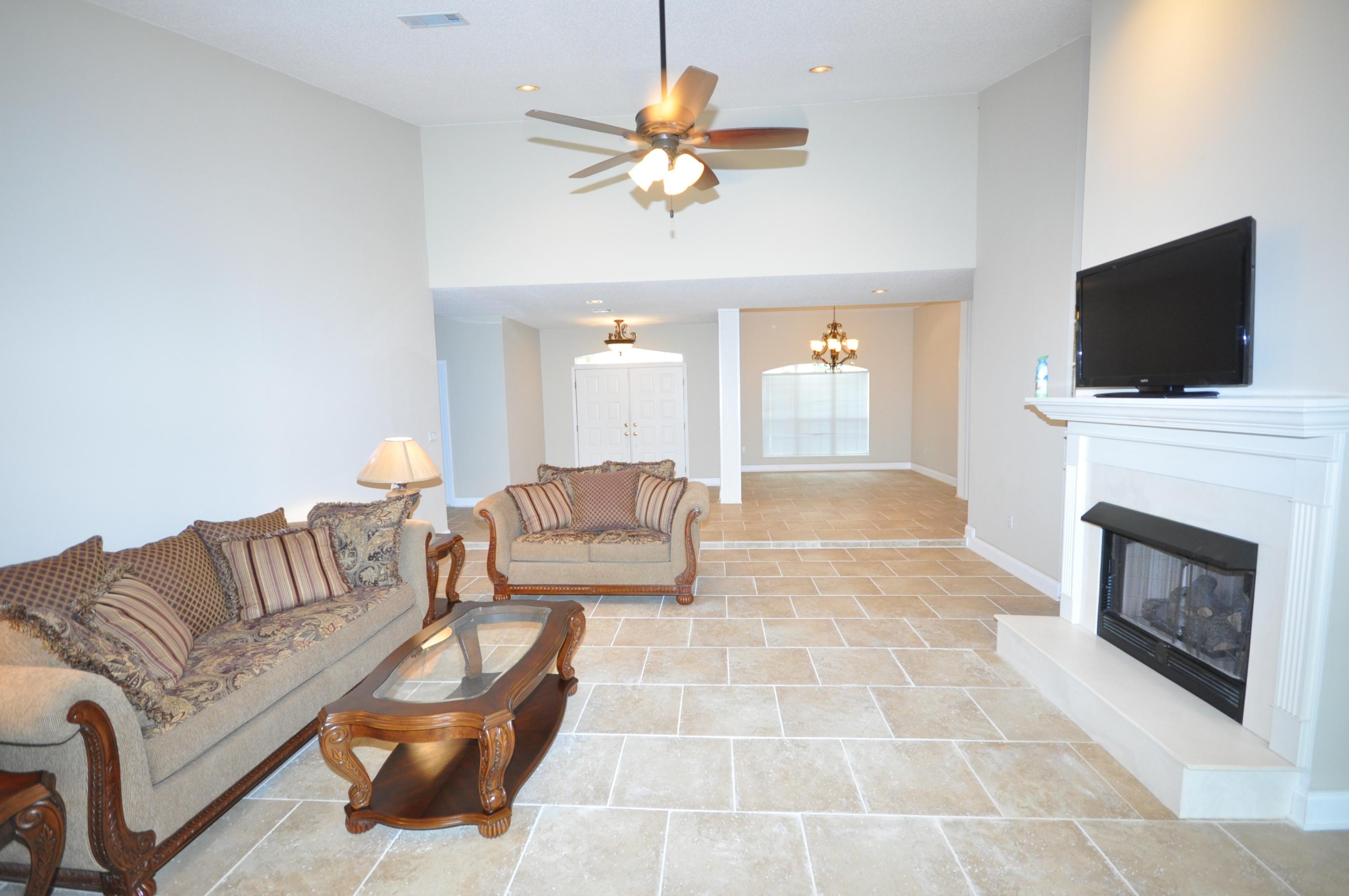 BAYTOWNE AVE EAST - Residential Lease