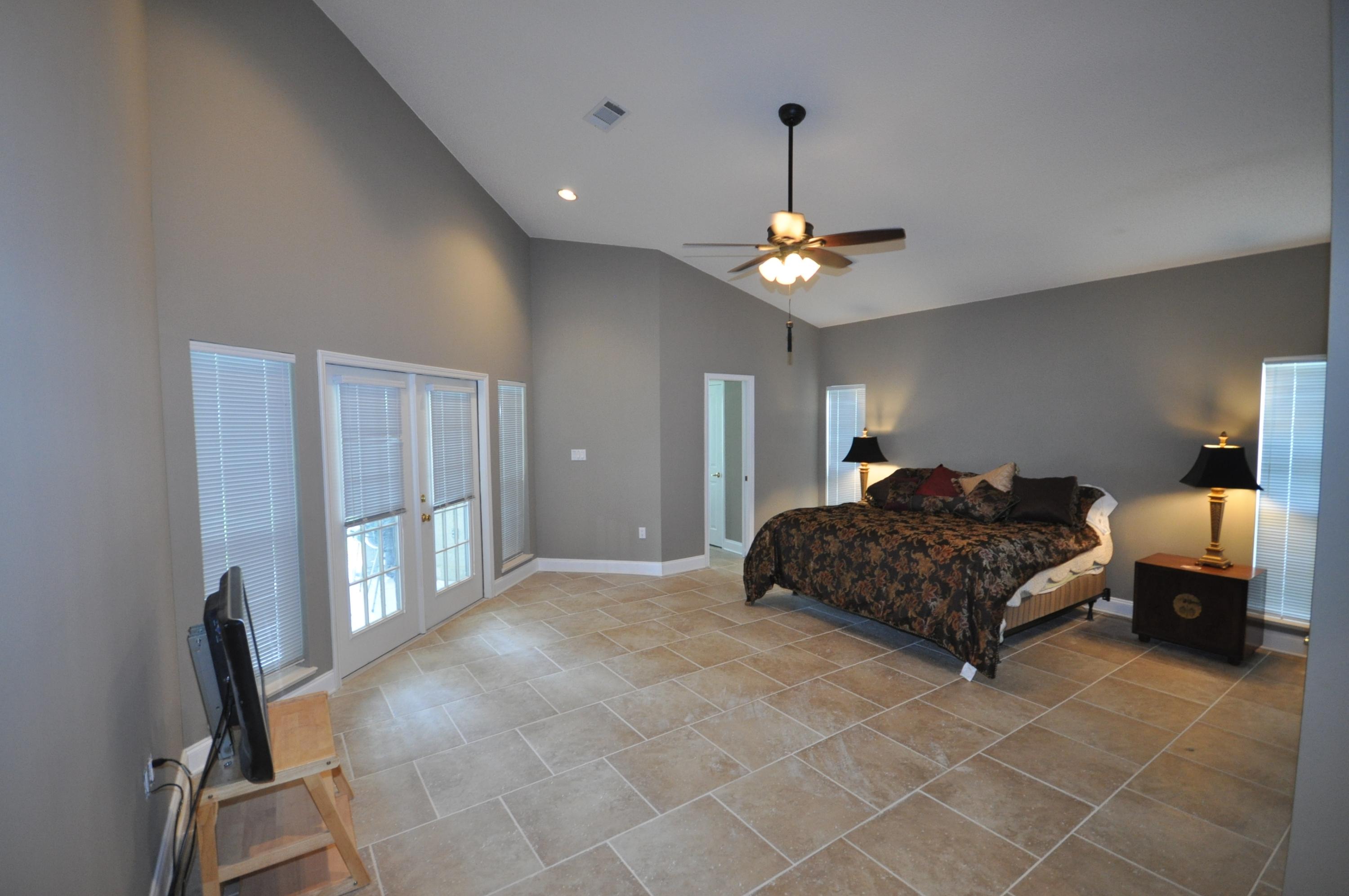BAYTOWNE AVE EAST - Residential Lease
