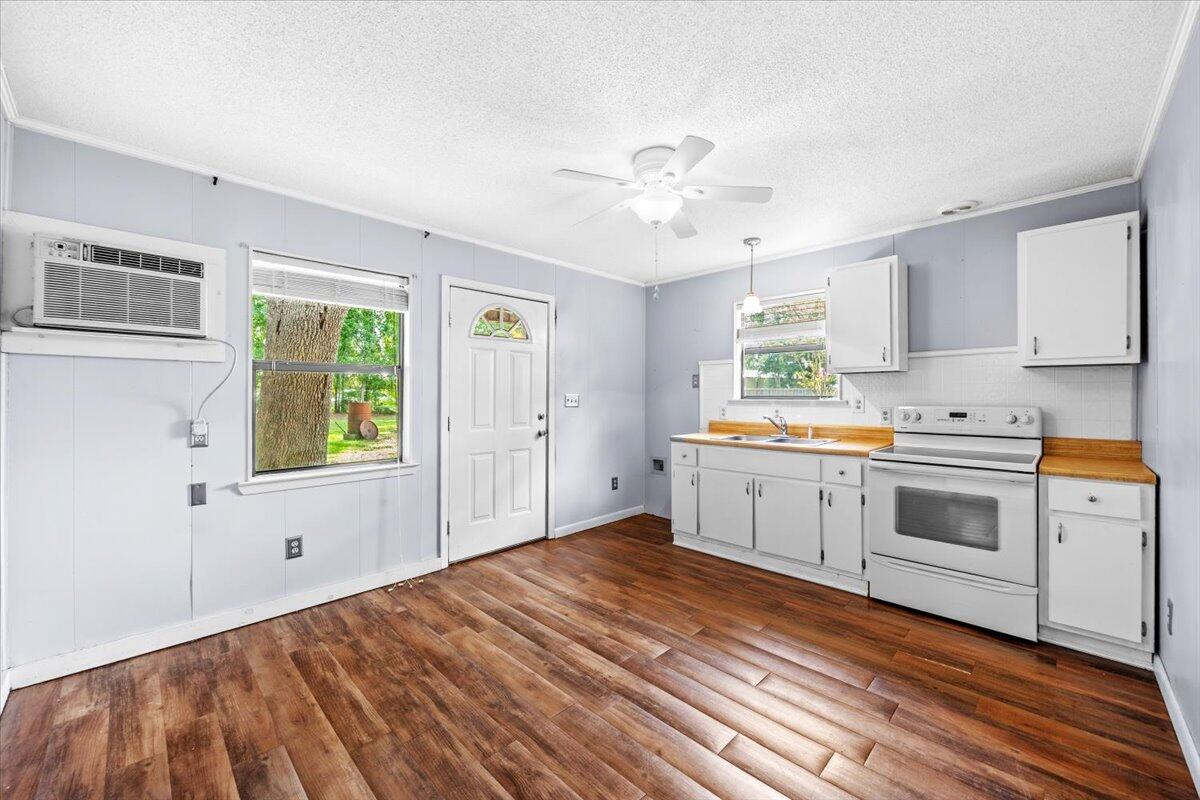 OAKDALE MINI FARMS RESUB BLK 05 - Residential