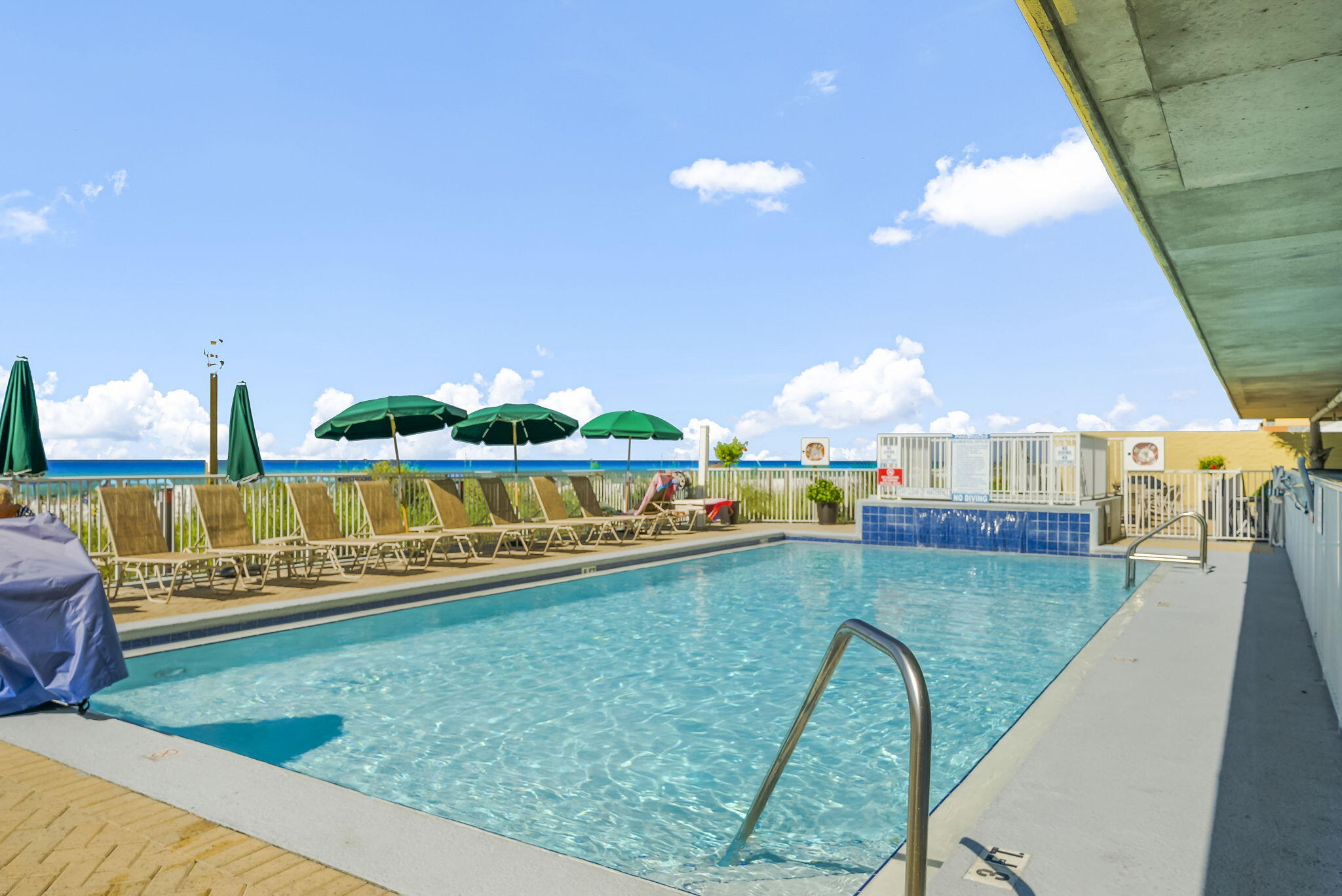 EMERALD ISLE - Residential