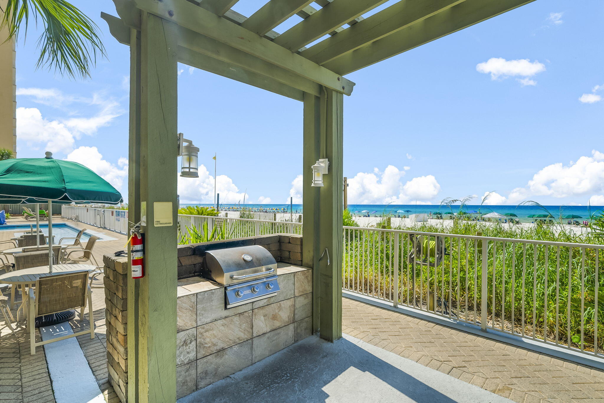 EMERALD ISLE - Residential