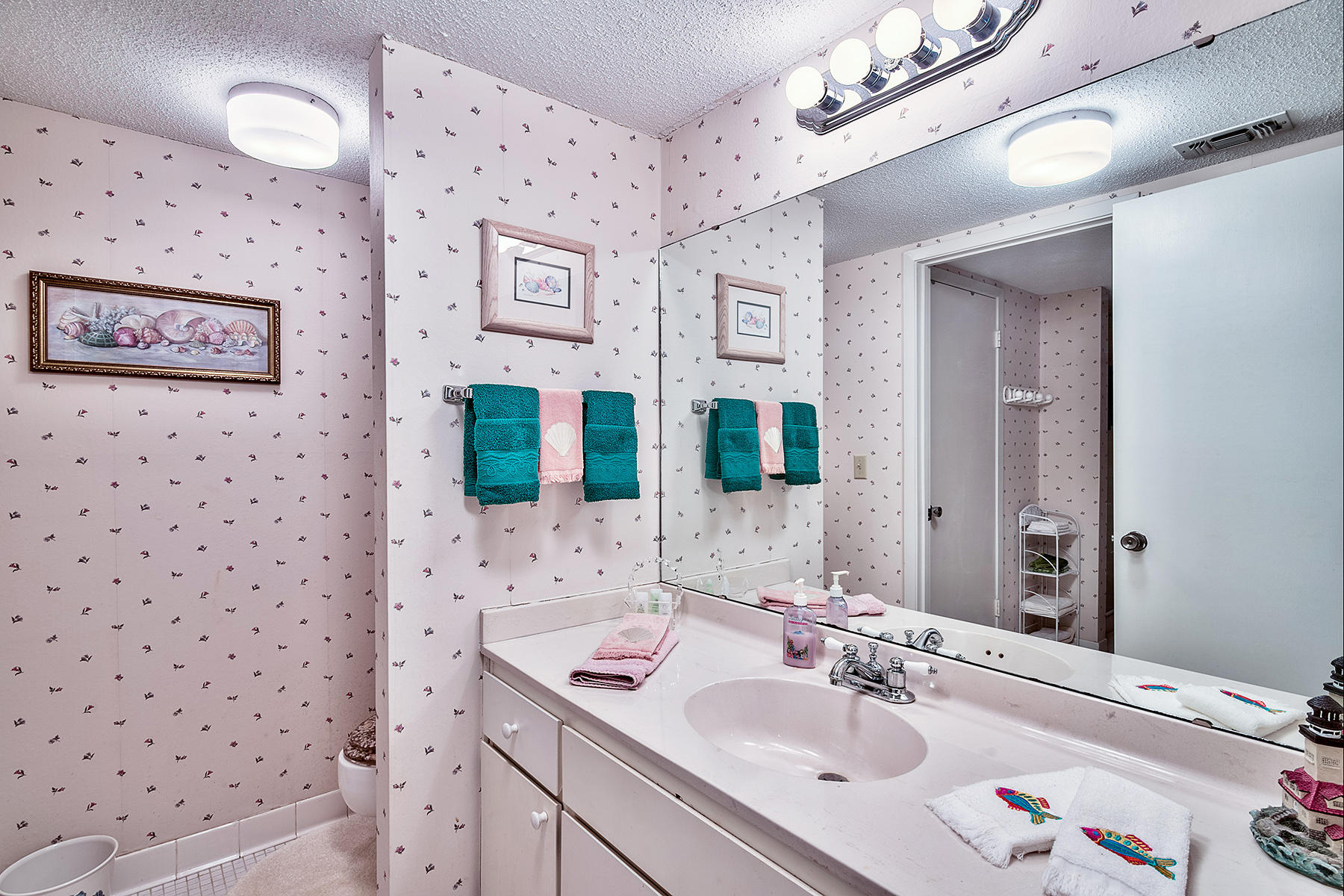 BAYOU VILLAGE CONDO PH 1 - Residential