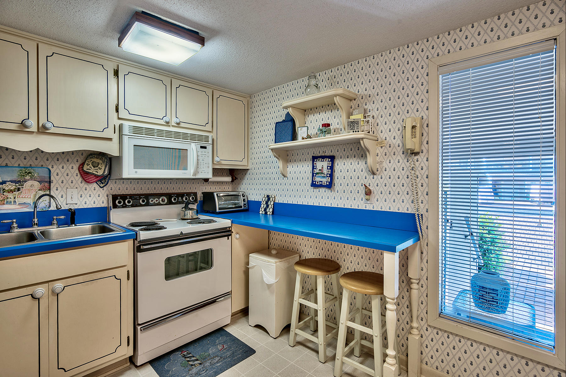 BAYOU VILLAGE CONDO PH 1 - Residential