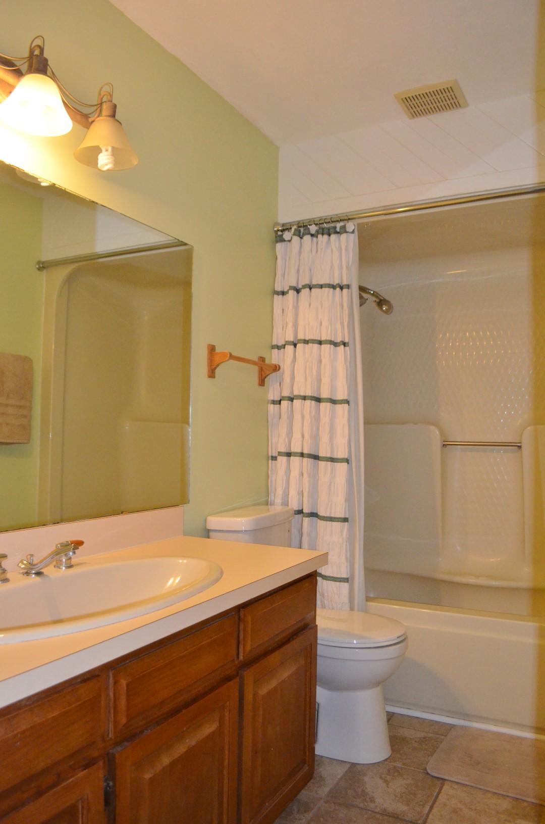 BAYVIEW MANOR - Residential