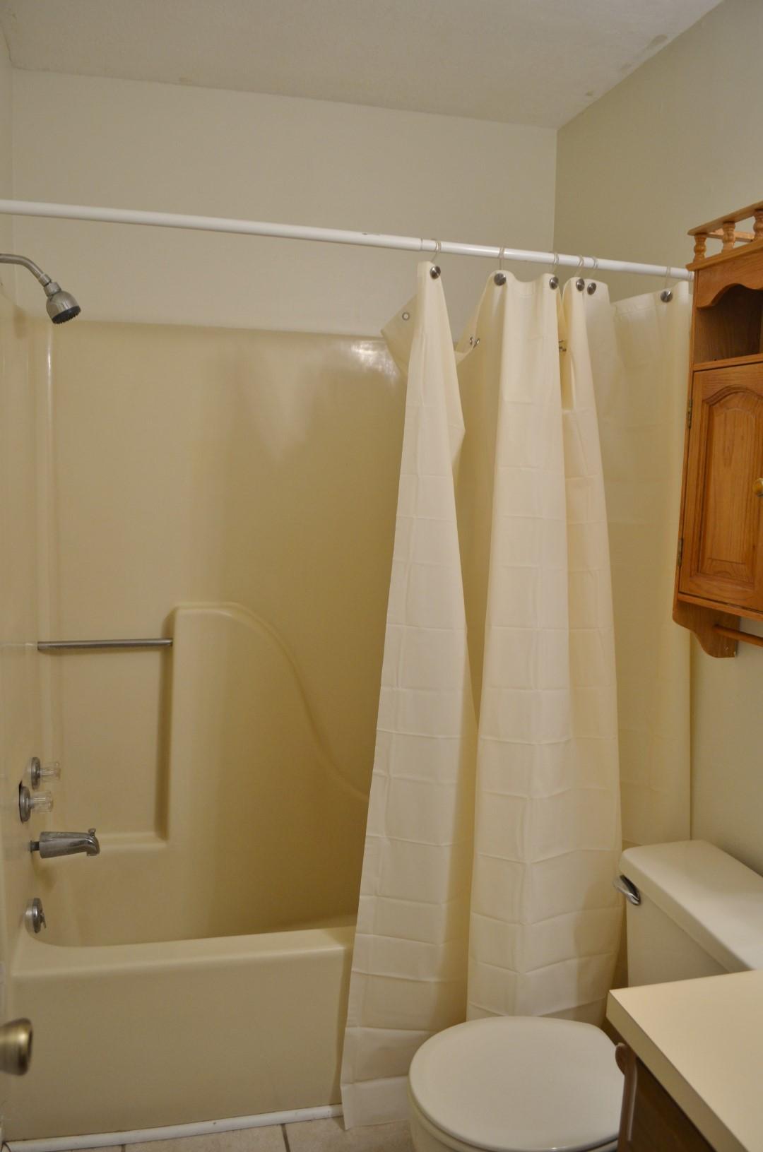 BAYVIEW MANOR - Residential