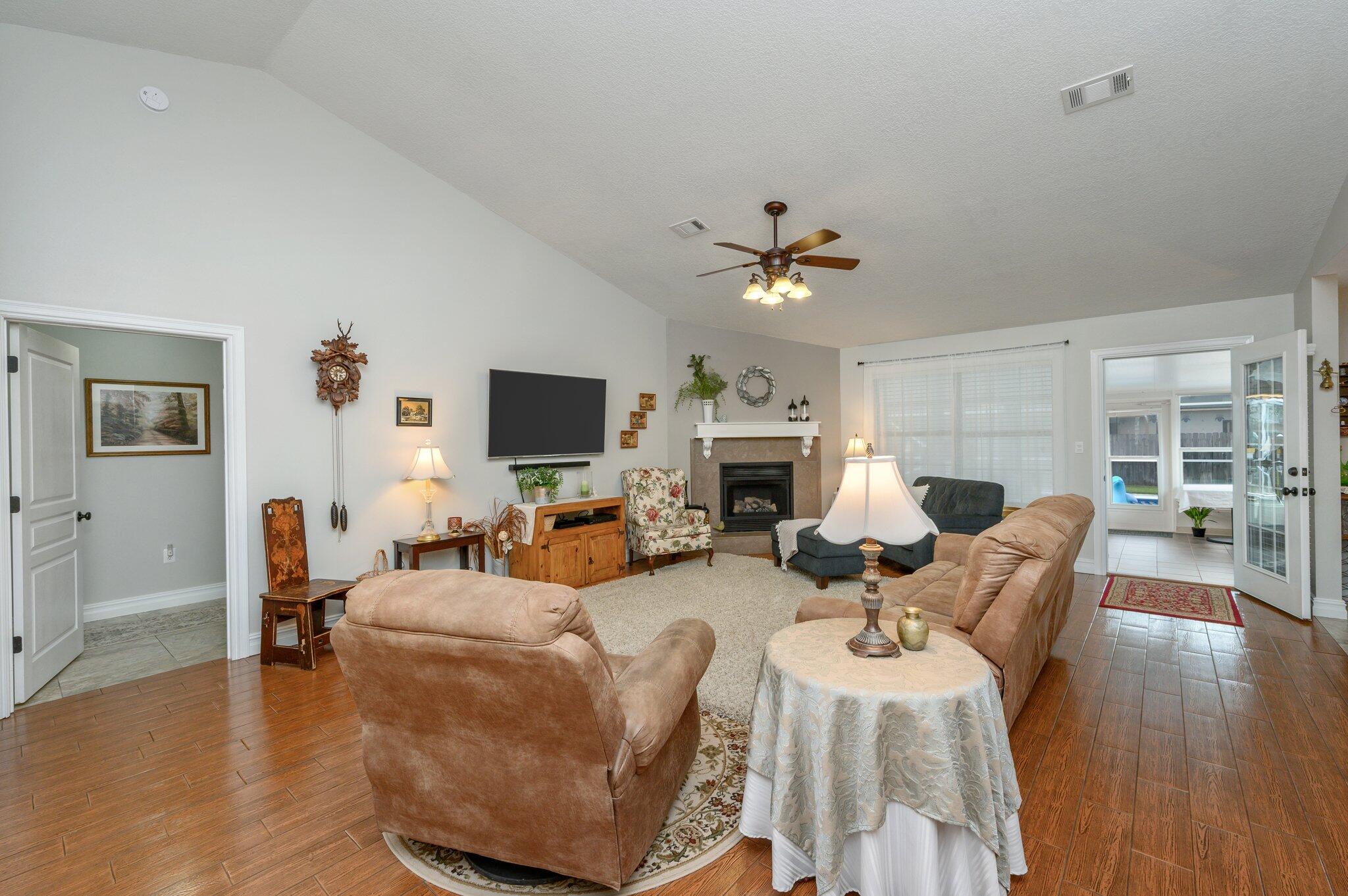 HERITAGE HILLS UNIT 1 - Residential