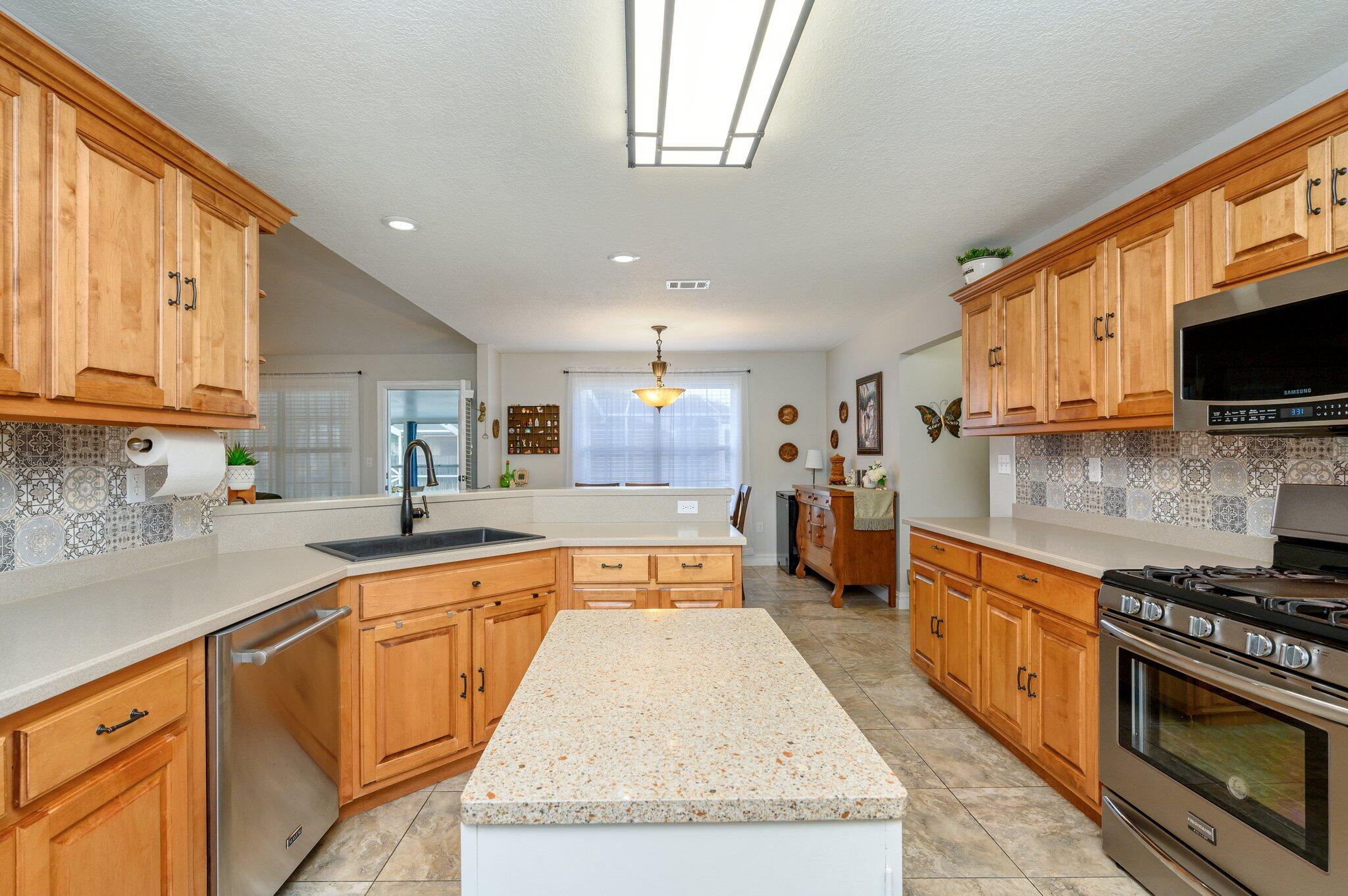 HERITAGE HILLS UNIT 1 - Residential