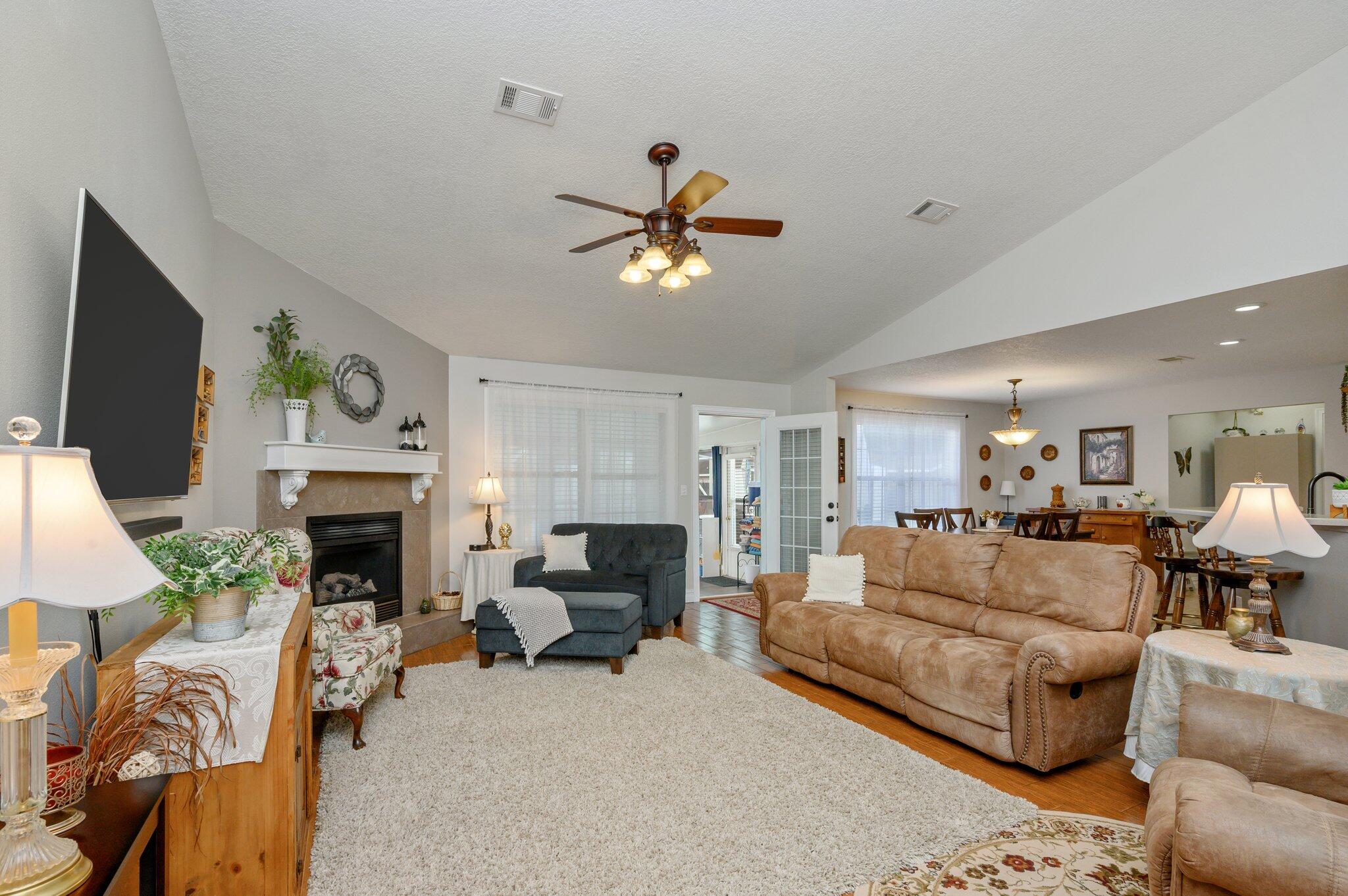 HERITAGE HILLS UNIT 1 - Residential