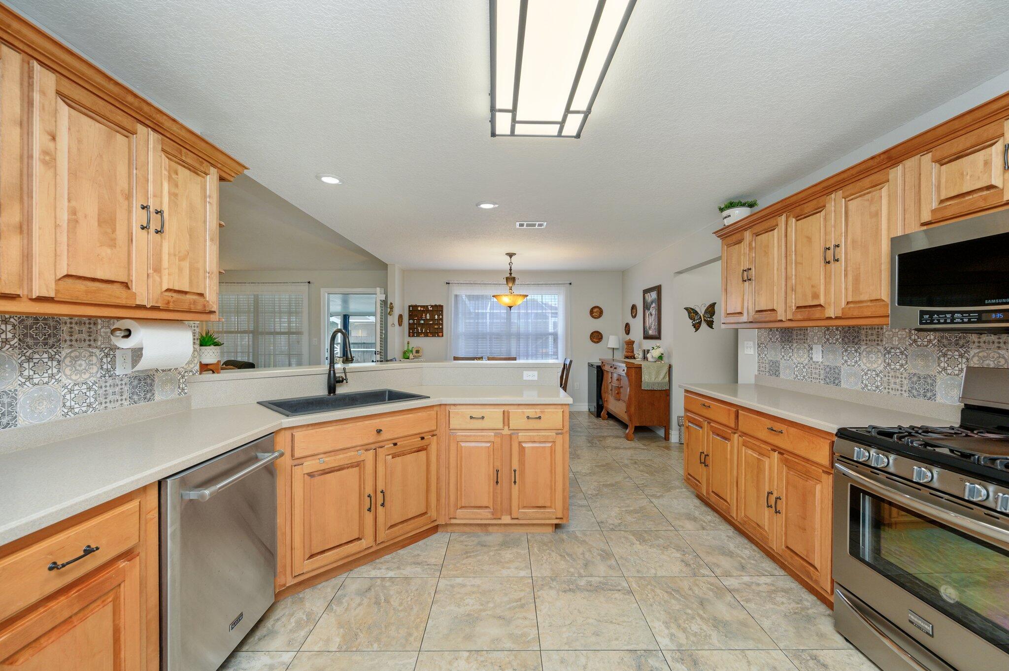 HERITAGE HILLS UNIT 1 - Residential