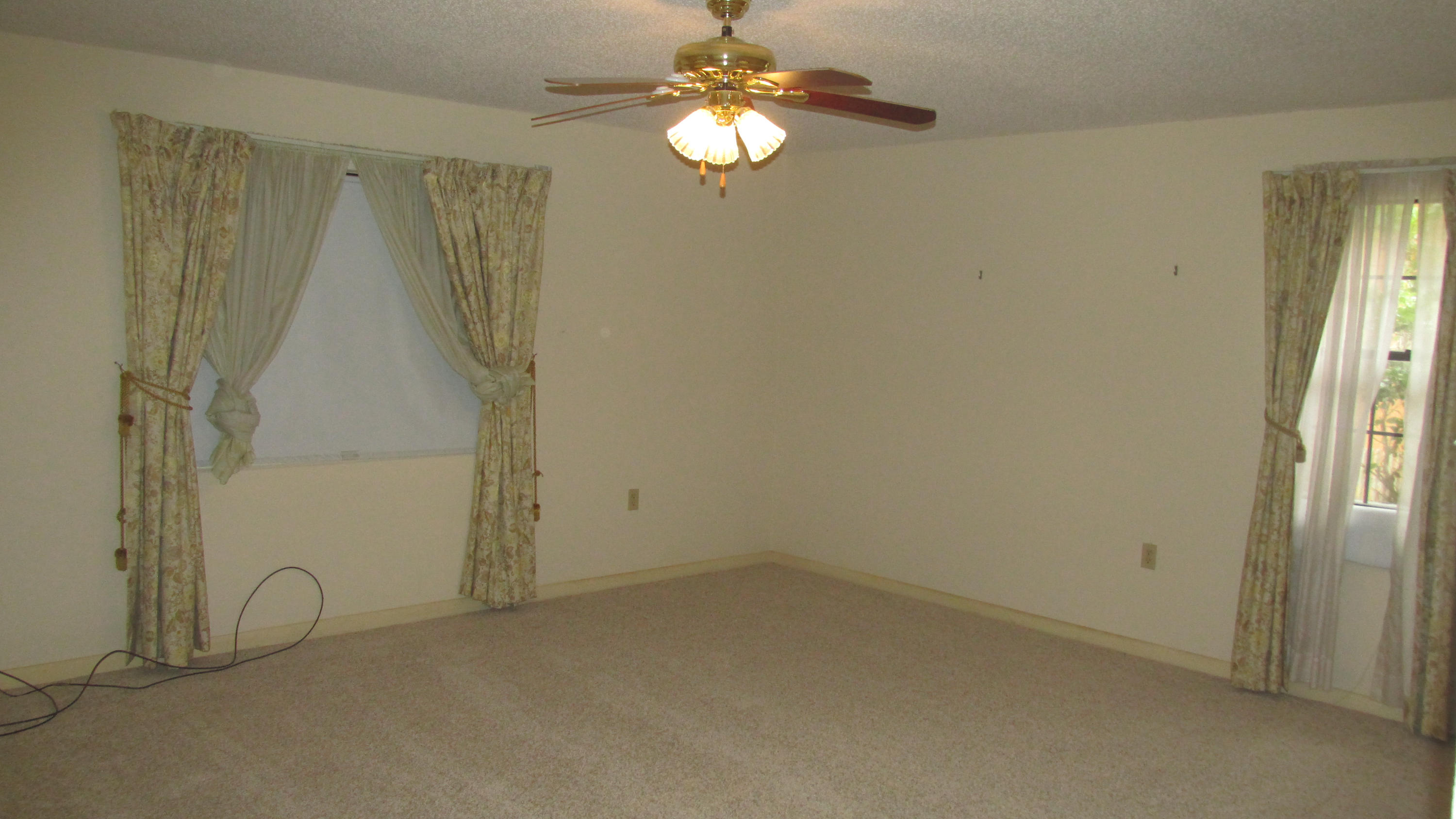 RAINTREE ESTATES - Residential Lease