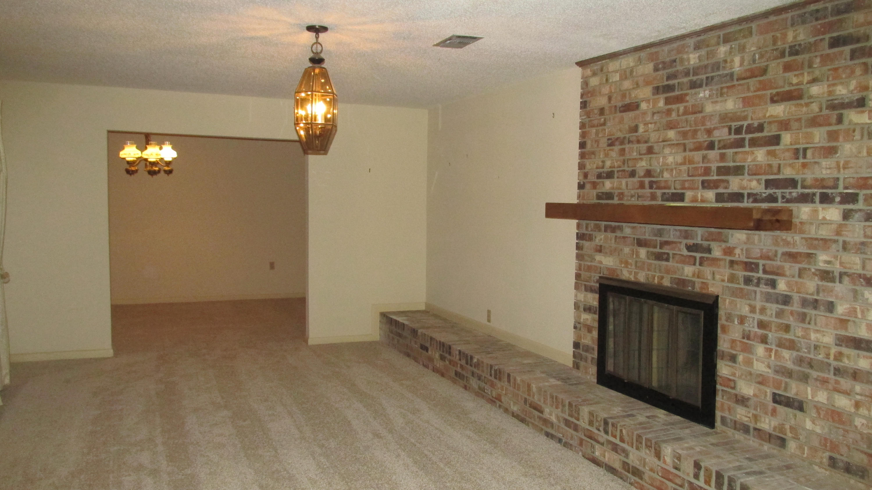 RAINTREE ESTATES - Residential Lease